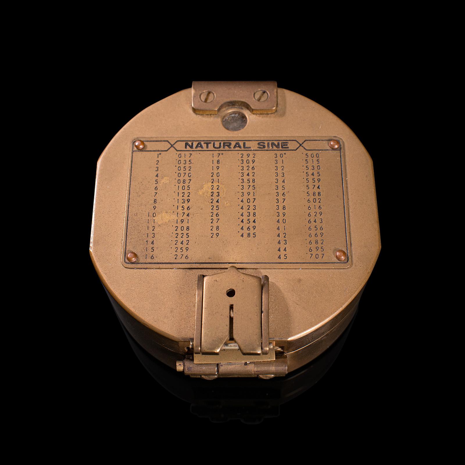 Vintage Pocket Compass, English, Terrestrial, Maritime, Navigation, Instrument In Good Condition In Hele, Devon, GB