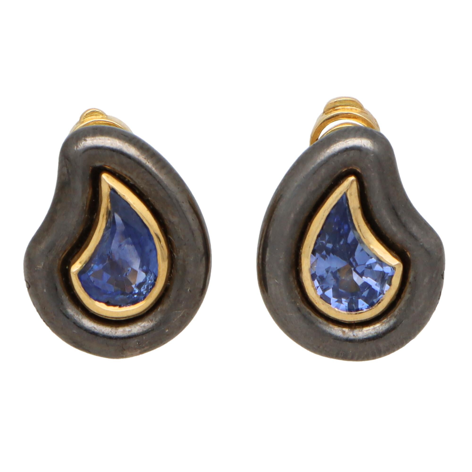 Retro Vintage Poiray Blue Sapphire Earrings in 18k Yellow Gold and Silver For Sale