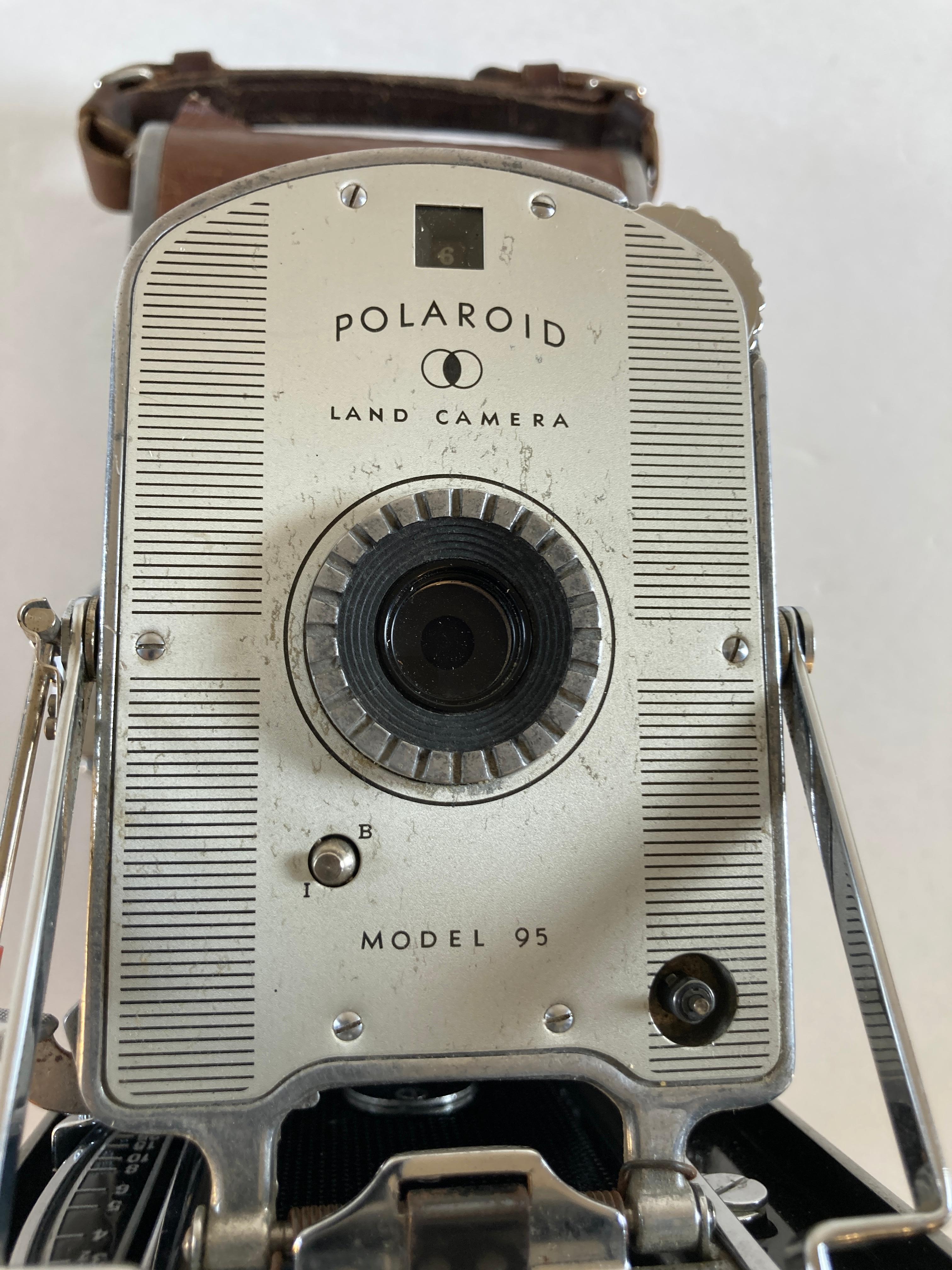 Vintage Polaroid Land Camera in Case Model 95, circa 1948 5