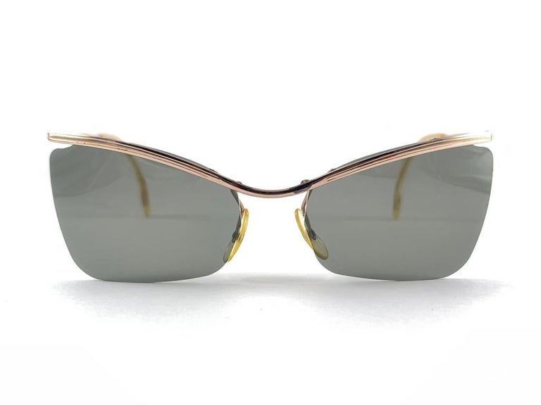 Polaroid Vintage Small Gold Semi Rimless 1960 s Occhiali da sole in vendita su 1stDibs occhiali polaroid vintage