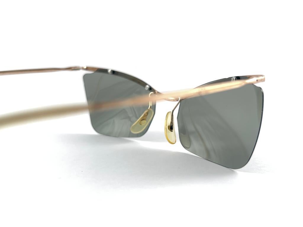 Vintage Polaroid Small Gold Semi Rimless 1960'S  Sunglasses In New Condition For Sale In Baleares, Baleares