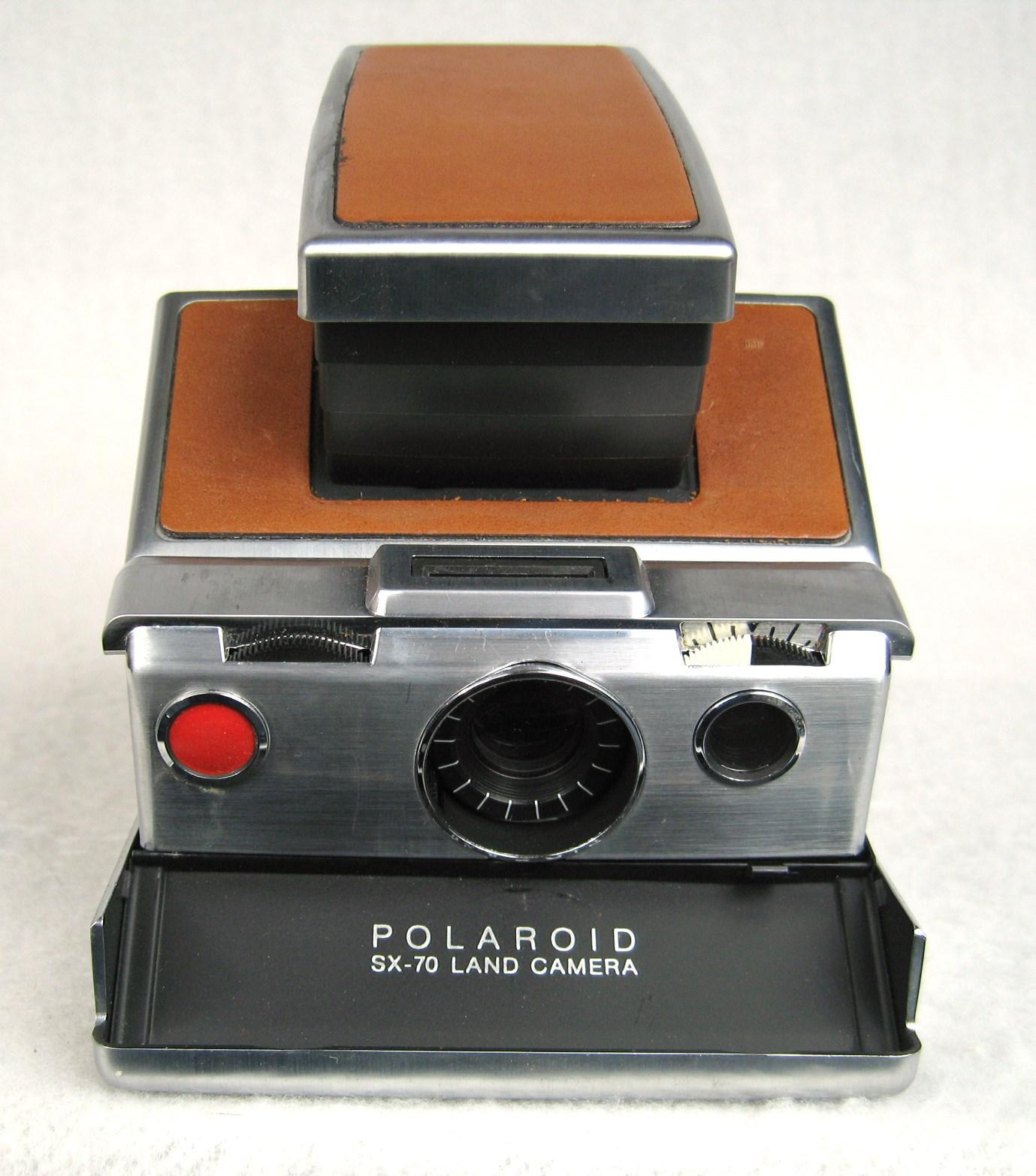 Polaroid SX-70 is one of the most famous instant cameras in the world. It was the first instant SLR camera ever made, and the first to use Polaroid’s now-iconic instant film which brought photos to life the moment they left the camera. Its manual