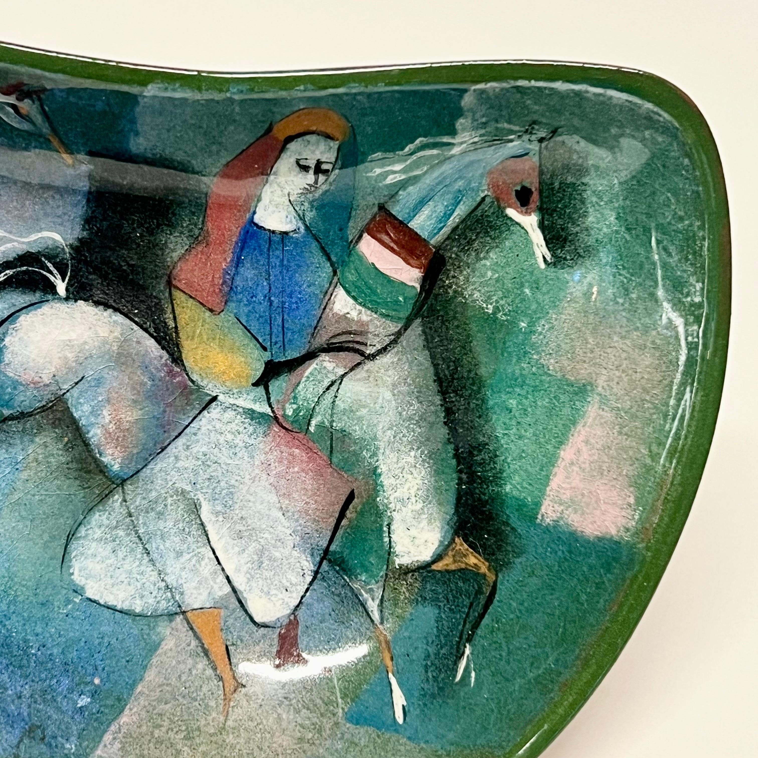 Beautiful organic shaped decorative ceramic tray by noted ceramic artist, Polia Pillin c1950s. 

Polia Pillin, (1909–1992), was a Polish-American ceramist during the 20th century. Born in Częstochowa, Poland, in 1909, she immigrated to the United
