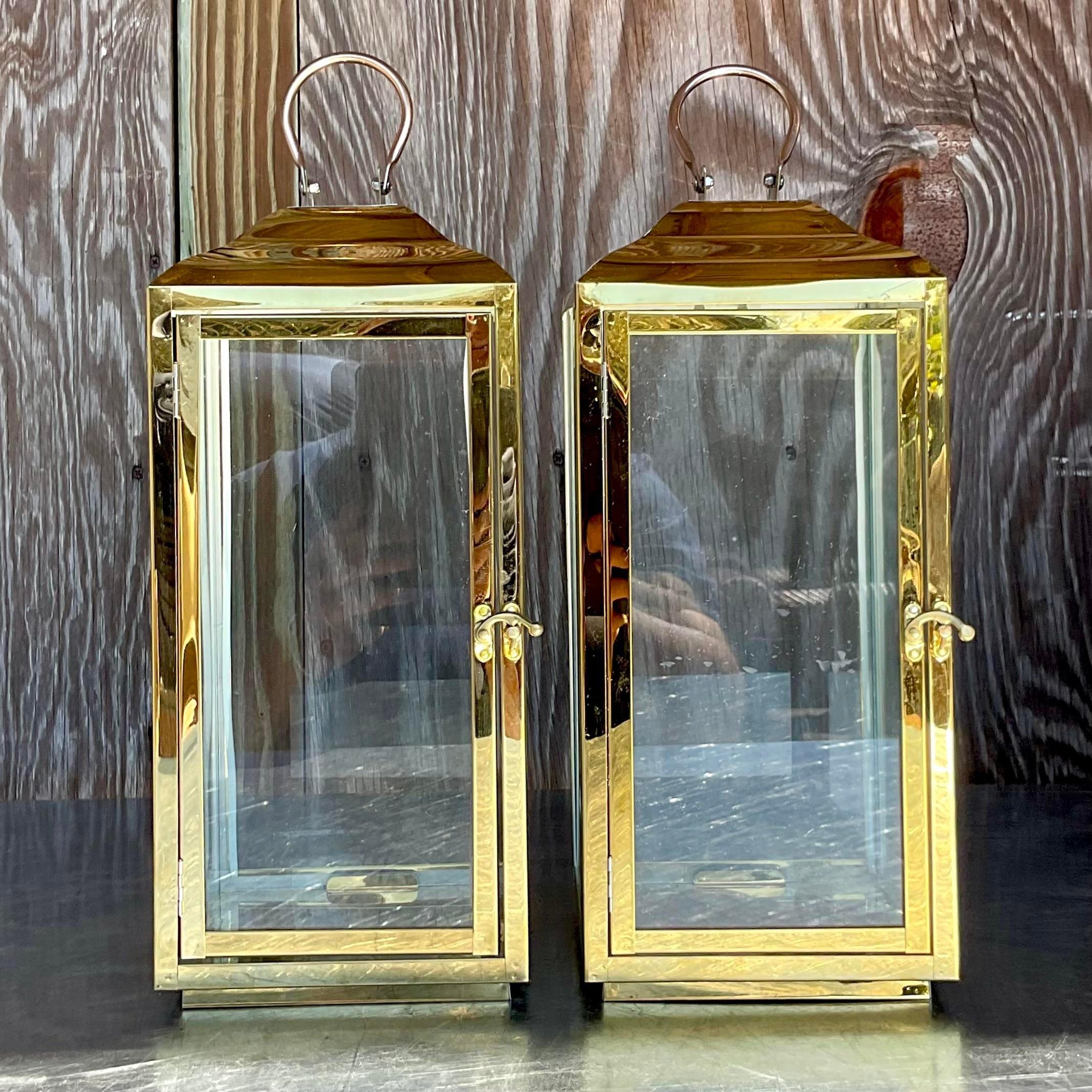 Vintage Polished Brass Lanterns - a Pair (Messing) im Angebot