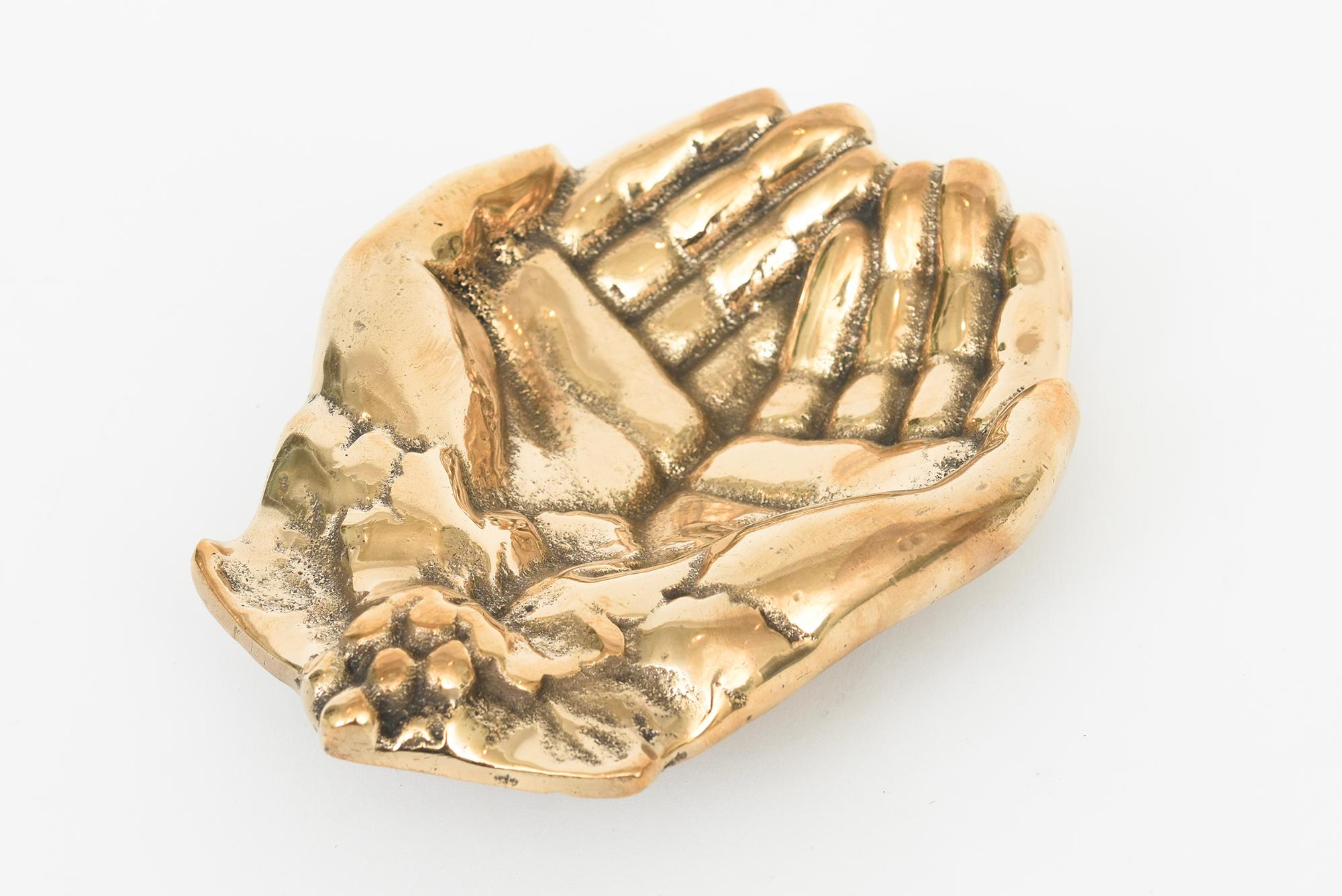 Praying Hands Schale, Briefbeschwerer, Objekt oder Schreibtischzubehör aus poliertem Messing (amerikanisch) im Angebot