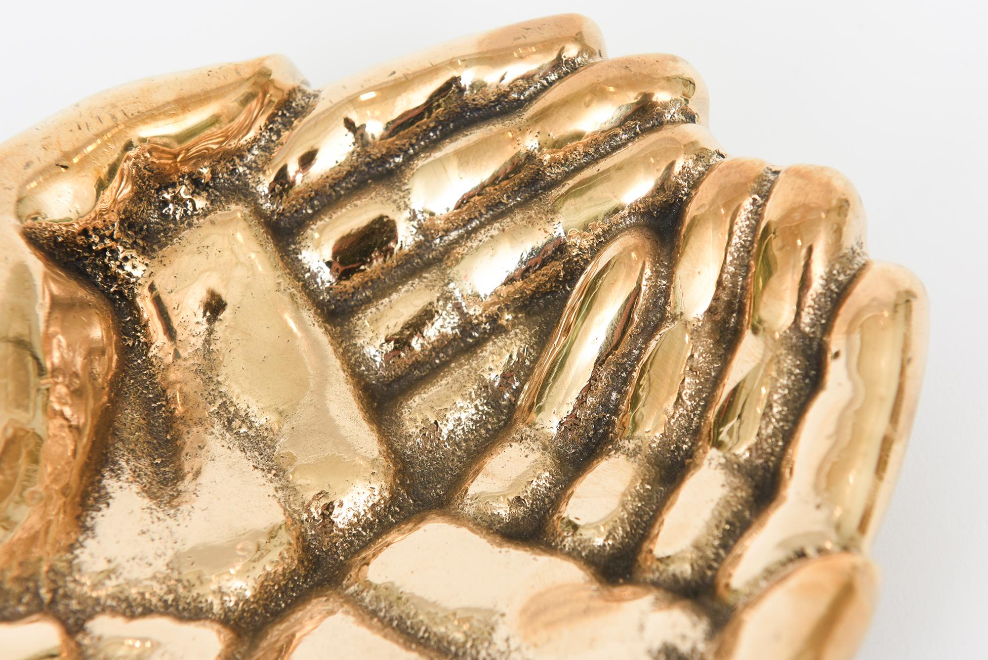 Praying Hands Schale, Briefbeschwerer, Objekt oder Schreibtischzubehör aus poliertem Messing im Angebot 1