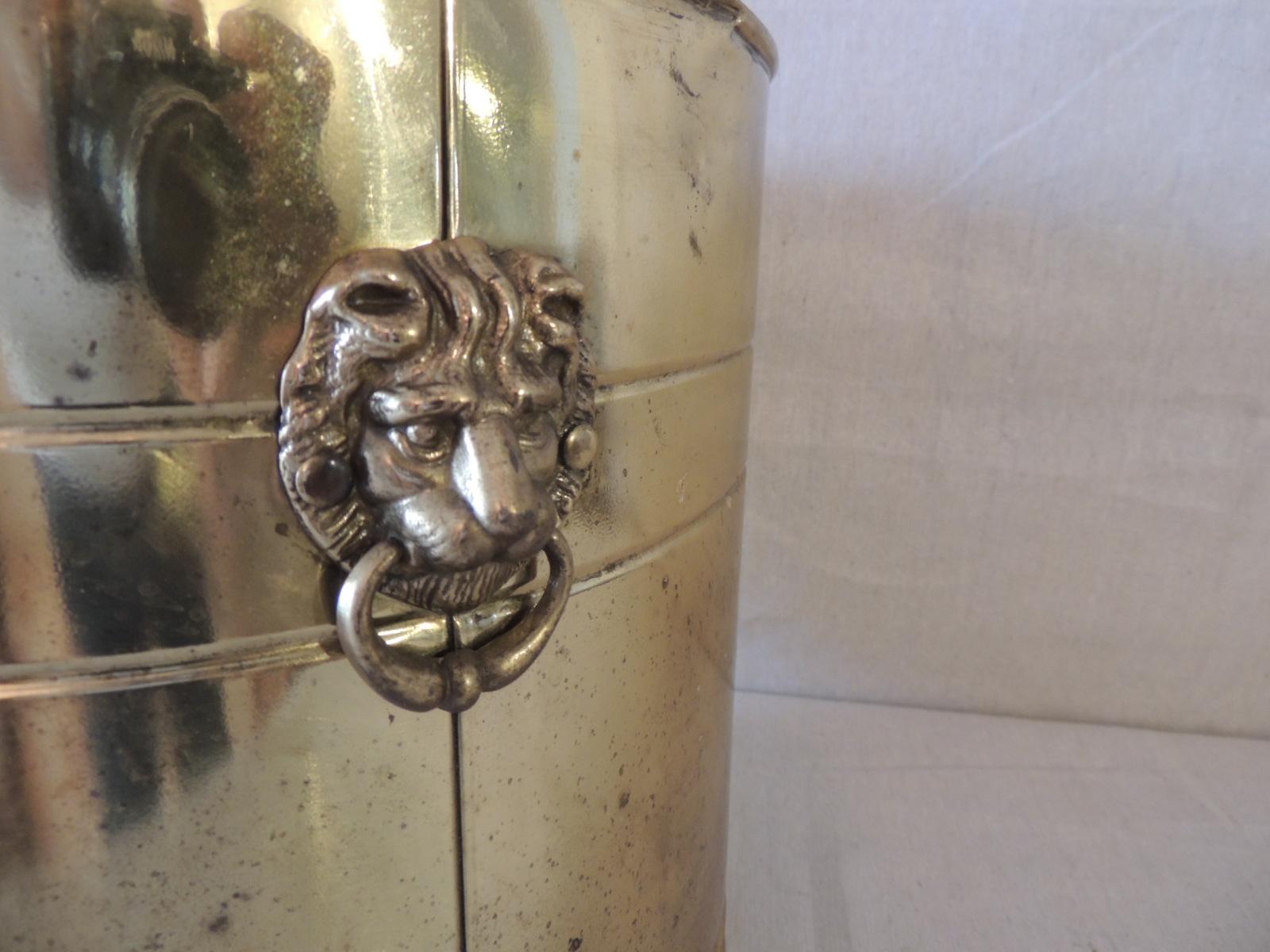 Vintage Polished Brass Round Cauldron with Lions Heads In Good Condition In Oakland Park, FL