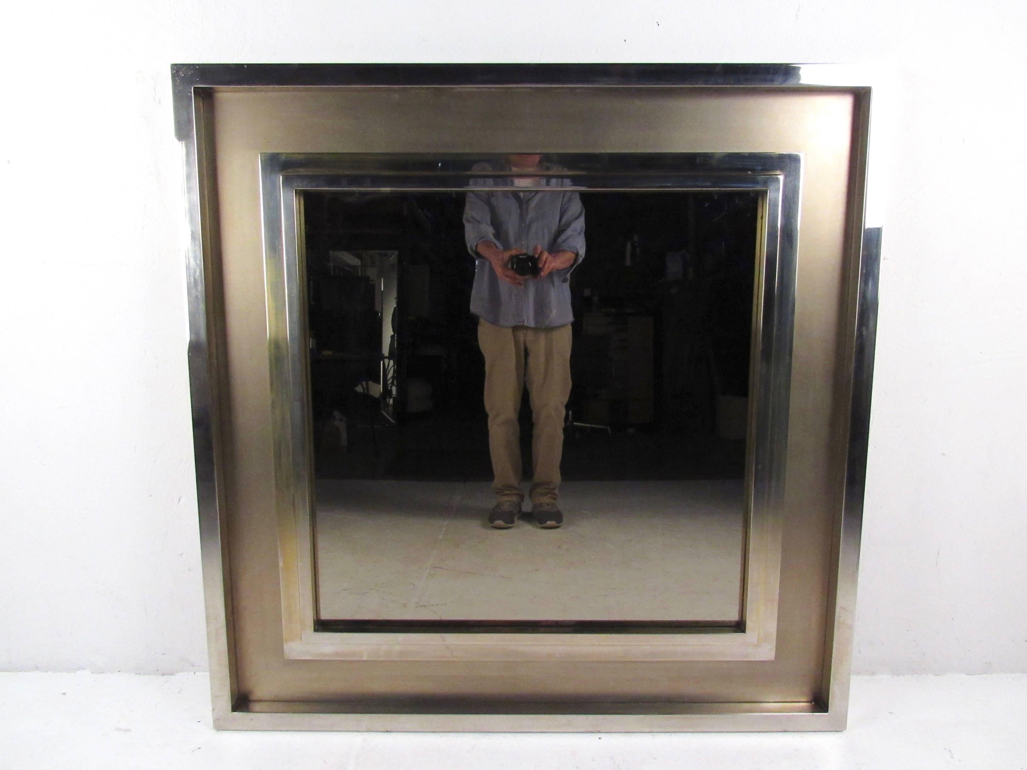 Mid-Century Modern Miroir vintage en chrome poli et laiton pour Lorin Marsh en vente