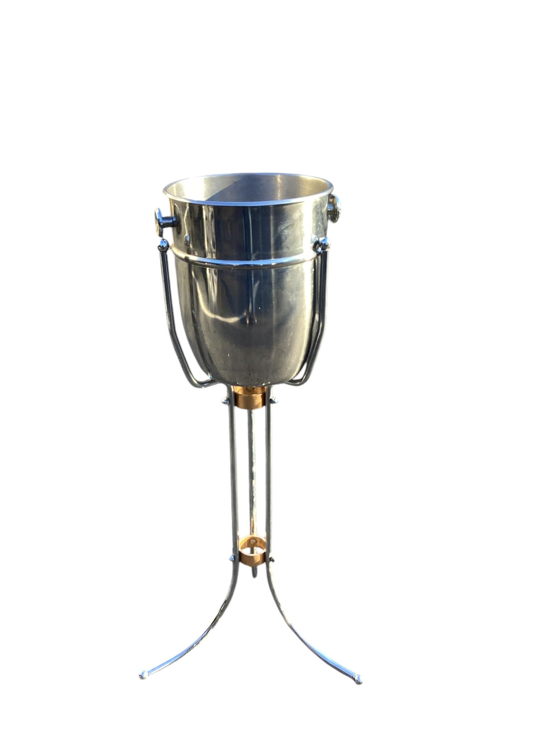 Vintage poliertem Stahl und Bronze Champagner Eimer mit Stand im Angebot 4