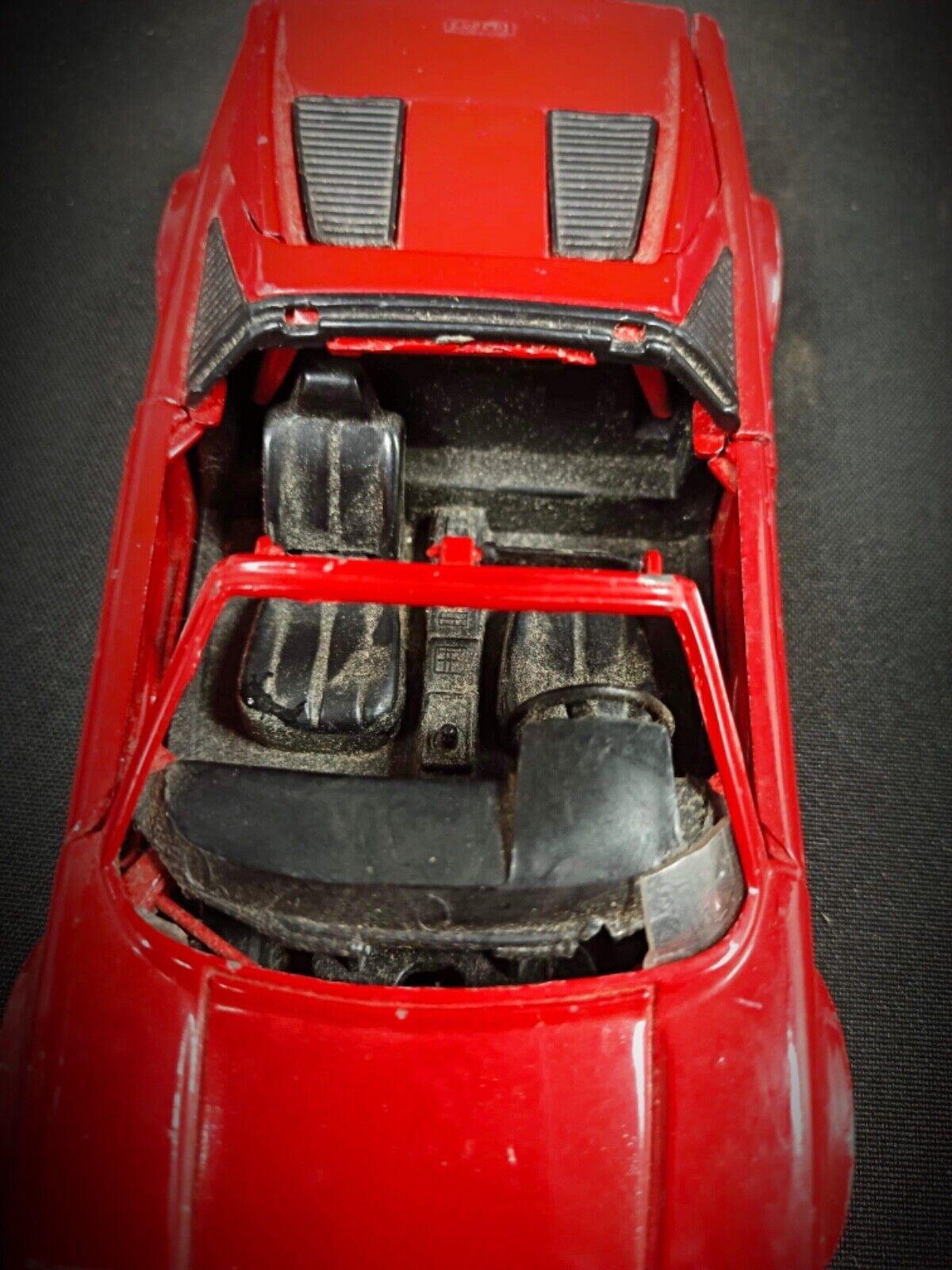 Vintage Polistil Ferrari 308 Die-Modellwagen aus Gussguss – hergestellt in Italien – 2Y190 (Französisch) im Angebot