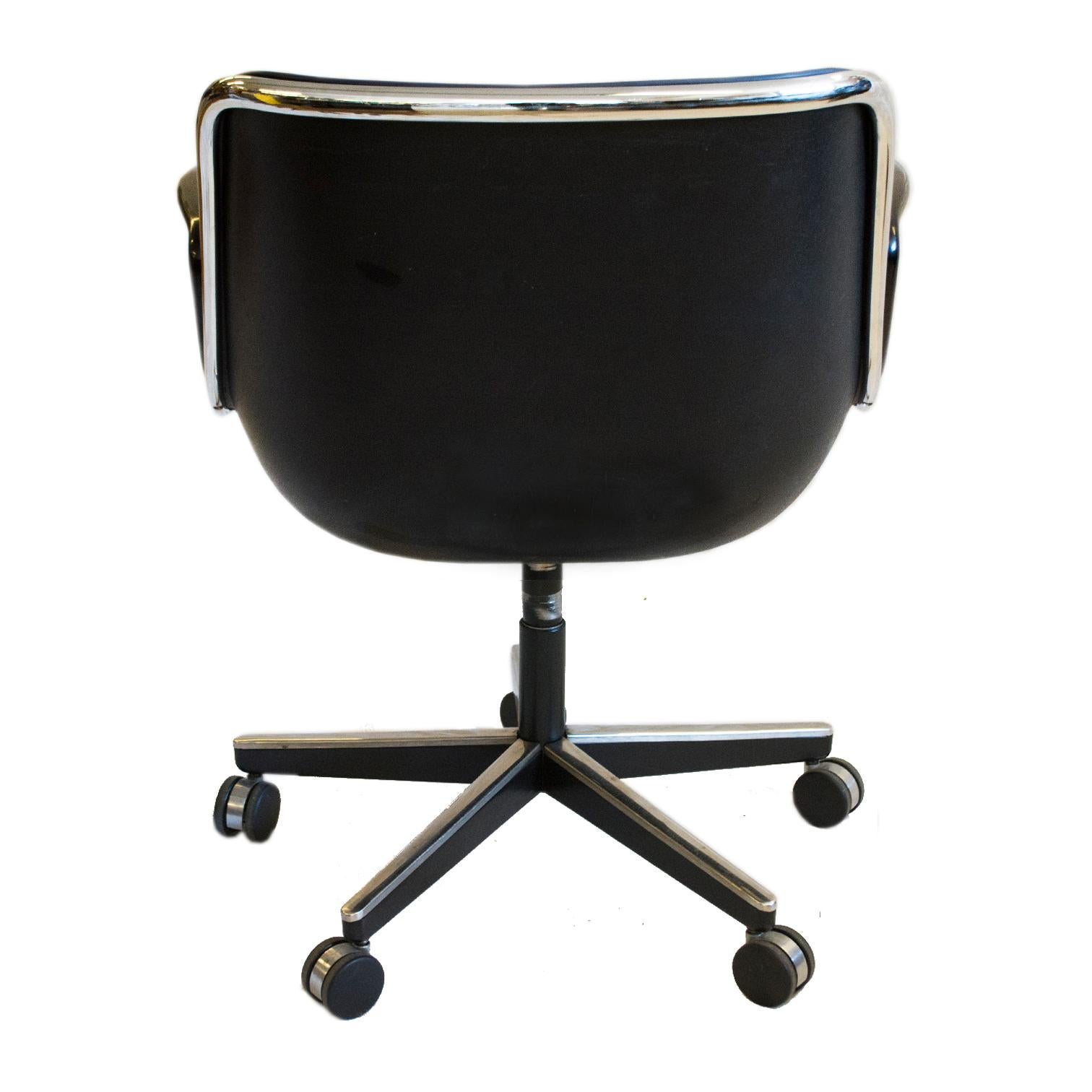 Nord-américain Chaise de direction Knoll Pollock en cuir noir d'origine, cadre en acier