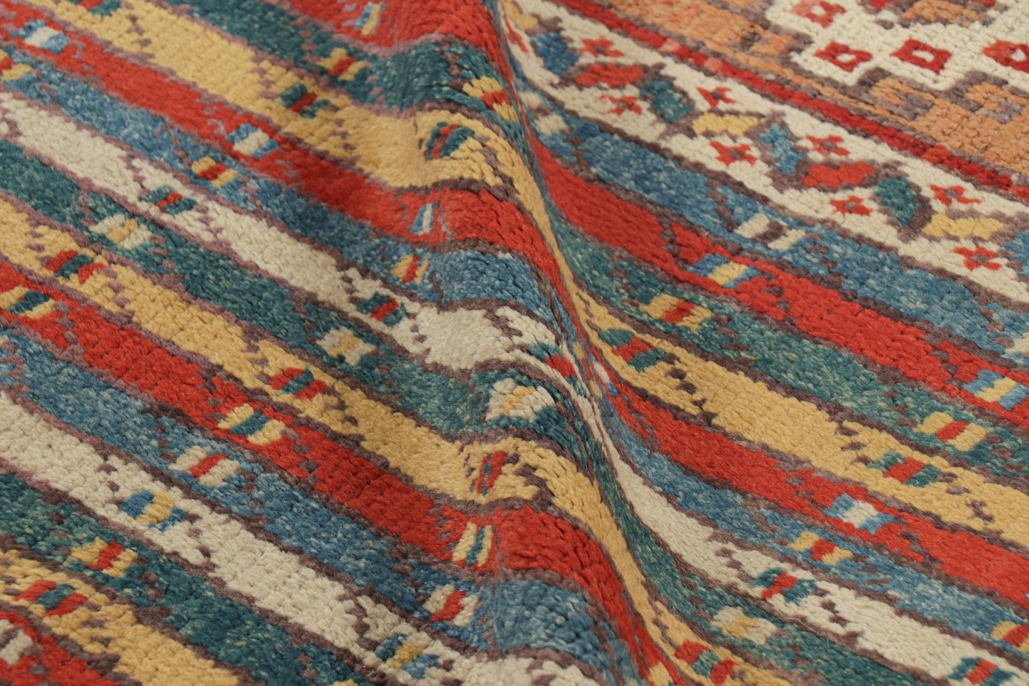 Turco Tappeto tribale policromatico vintage con motivi geometrici  Rug & Kilim in vendita