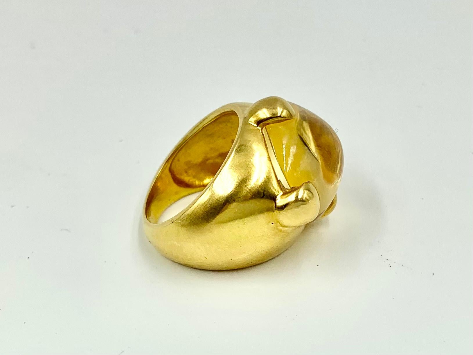Modern Vintage Pomellato 9.5 Carat Cabochon Citrine 18K Yellow Gold Griffe Ring For Sale