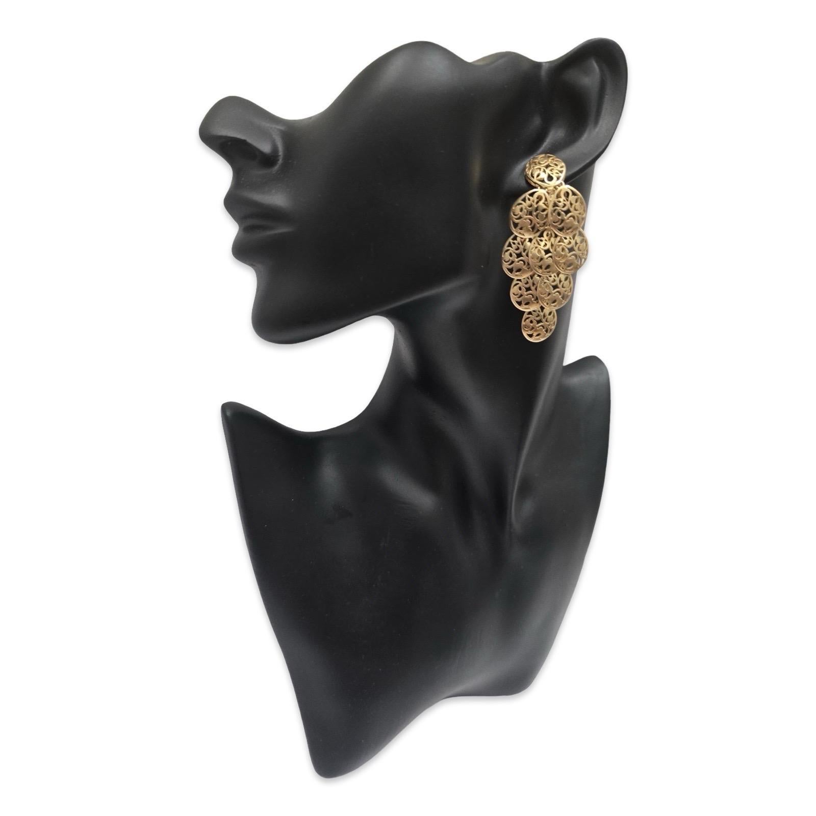 Orecchini a lampadario d'epoca in oro 18 carati Pomellato Arabesque Openwork In condizioni ottime in vendita a Miami, FL