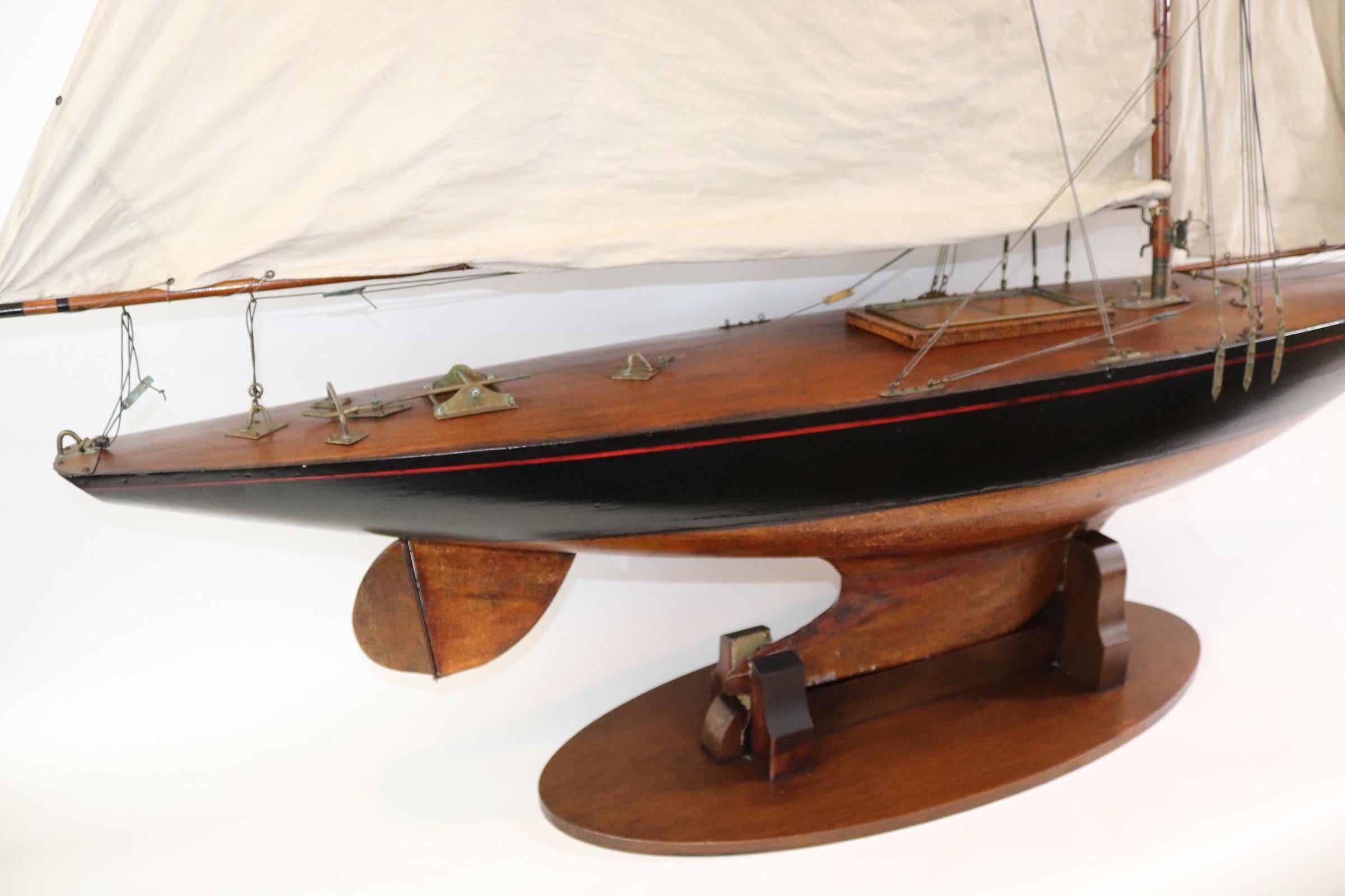 20th Century Vintage Pond Yacht Hornet