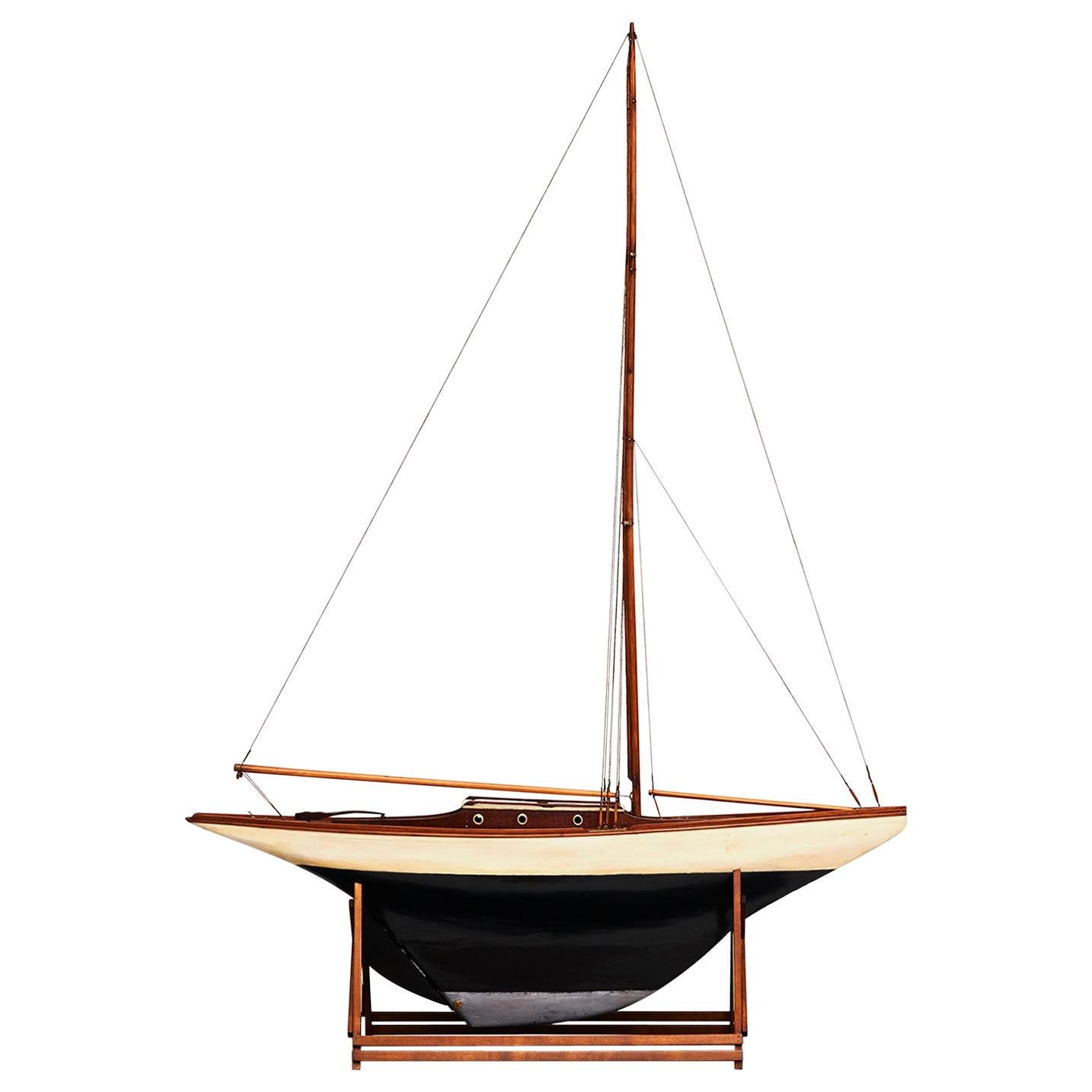 Modell-Schiff „Pond Yacht“ im Vintage-Stil