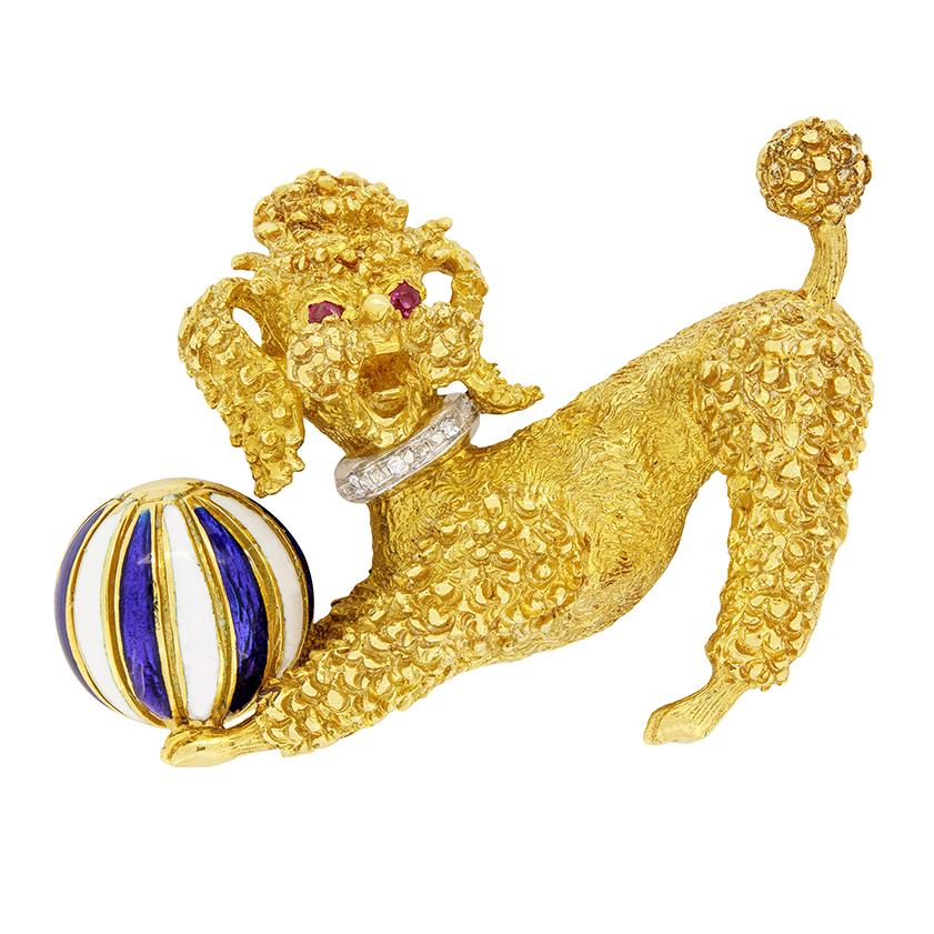 Vintage Poodle and Ball Brooch, c.1970s In Good Condition For Sale In London, GB