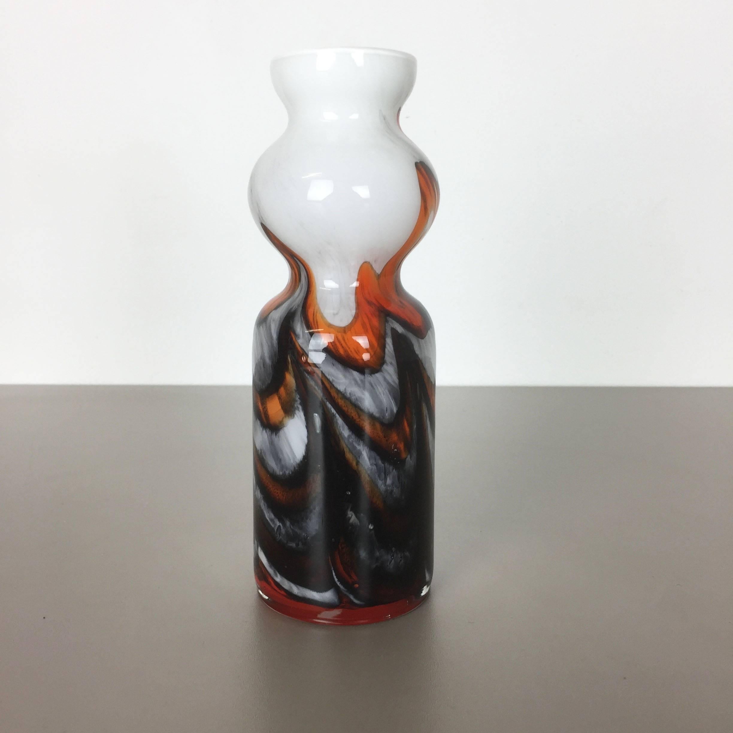 Article:

Pop Art vase


Producer:

Opaline florence


Design:

Carlo Moretti



Decade:

1970s


Description:

Original vintage 1970s Pop Art handblown vase made in Italy by Opaline Florence. This vase was designed by Carlo