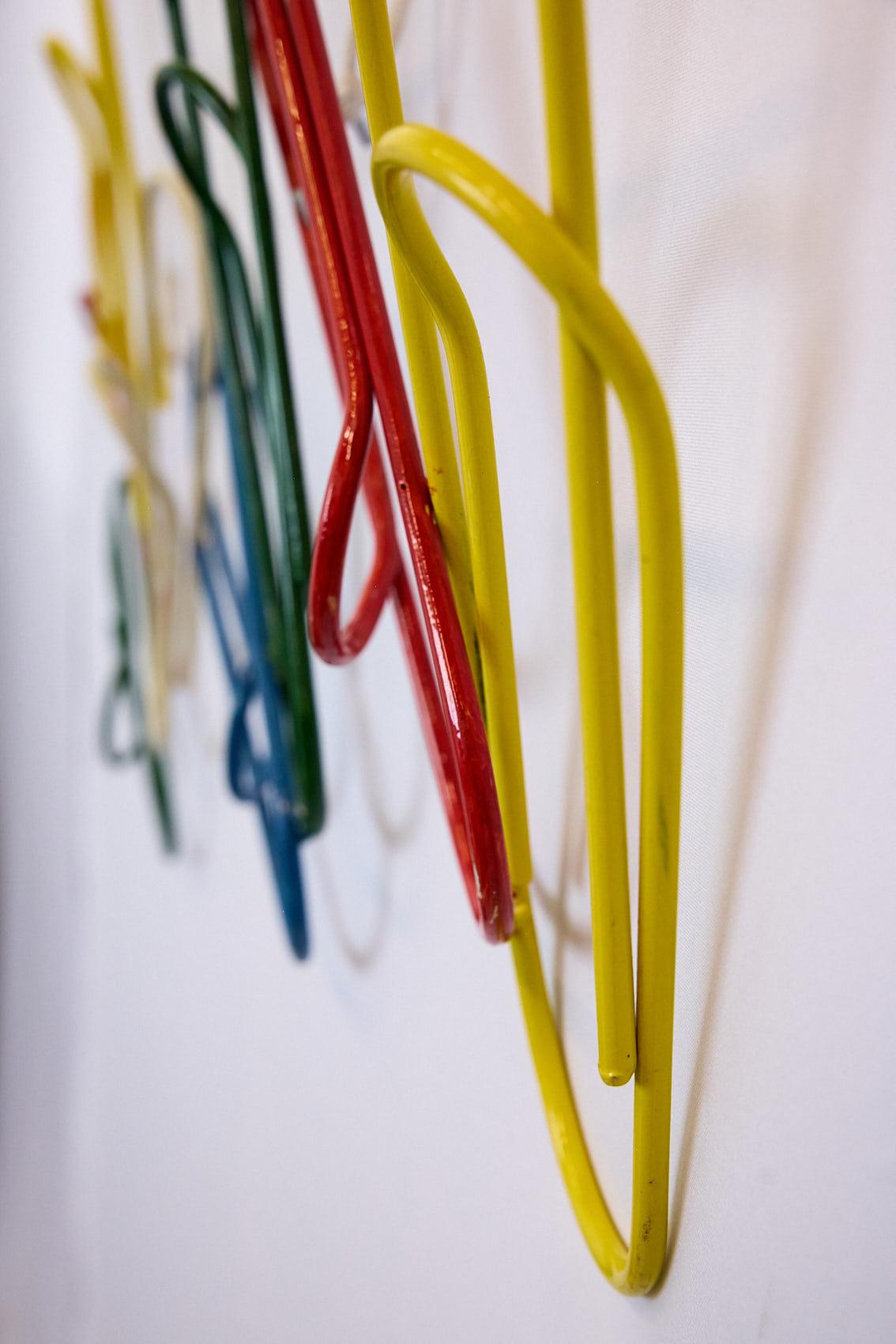 Mehrfarbige Vintage-Wandskulptur aus Papierclips im C. Jere-Stil, Pop Art im Angebot 2