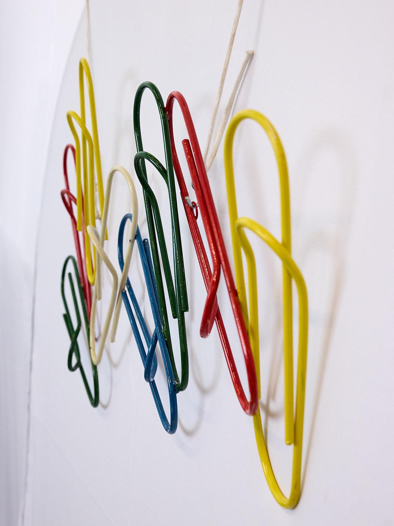 Mehrfarbige Vintage-Wandskulptur aus Papierclips im C. Jere-Stil, Pop Art (Metall) im Angebot
