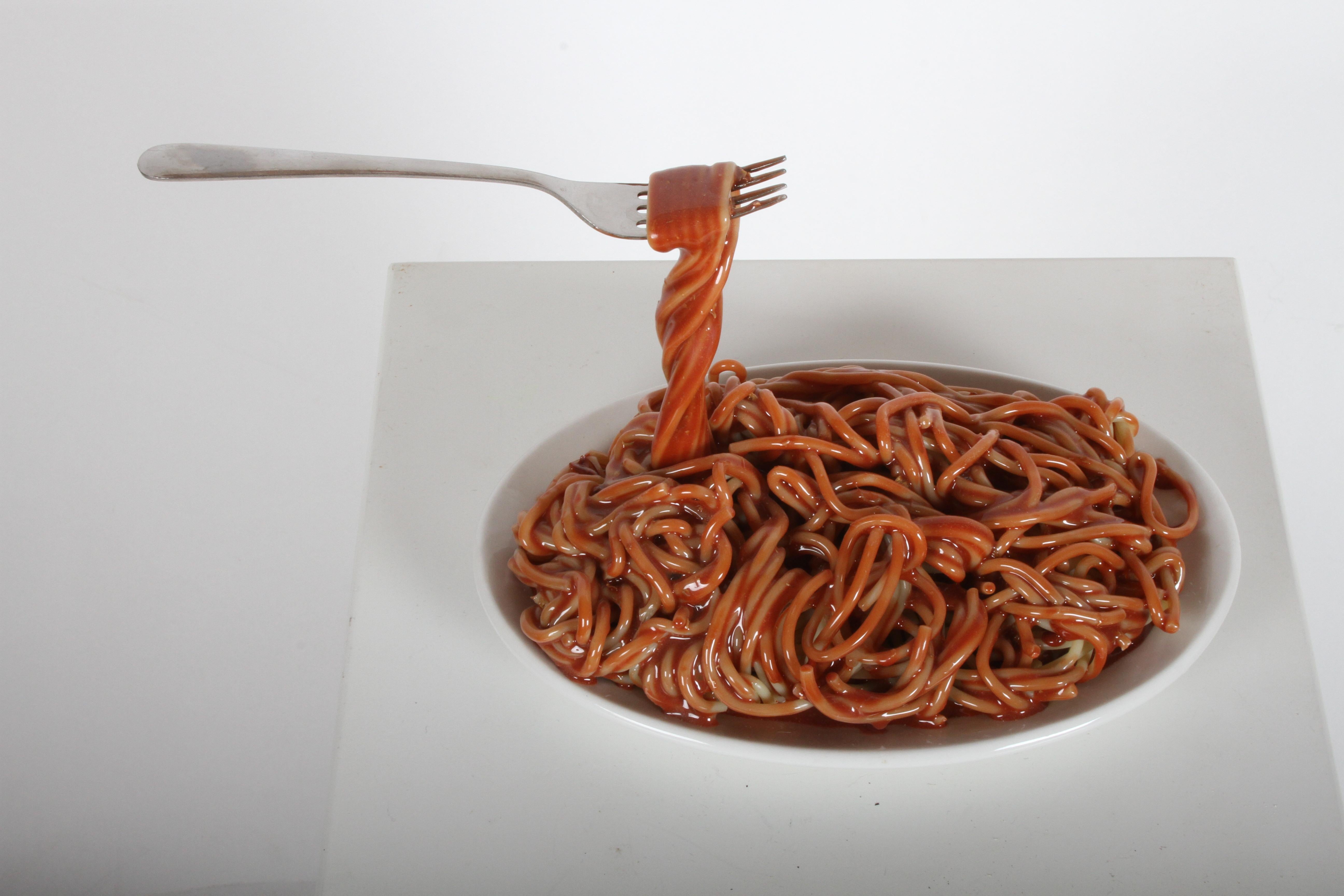 Vintage frozen moments Spaghetti sculpture with noodles, plate and fork. Hard-to-find authentic frozen moments 3D Spaghetti Sculpture. This pop art sculpture comes from Australia and was designed by Australian artist Geoffrey Rose and made by Aspen,