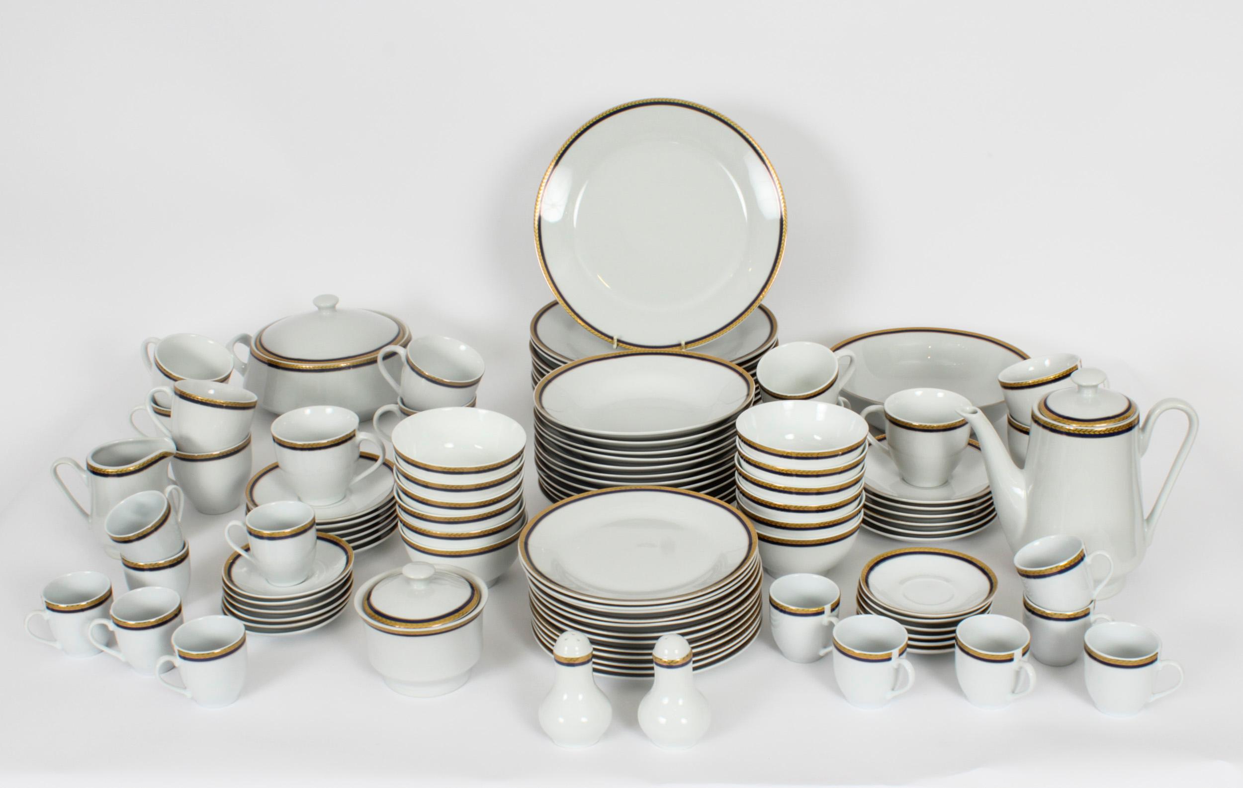 Vintage Porcelain 12 Setting 77 Piece Dinner Service, Late 20th C 7