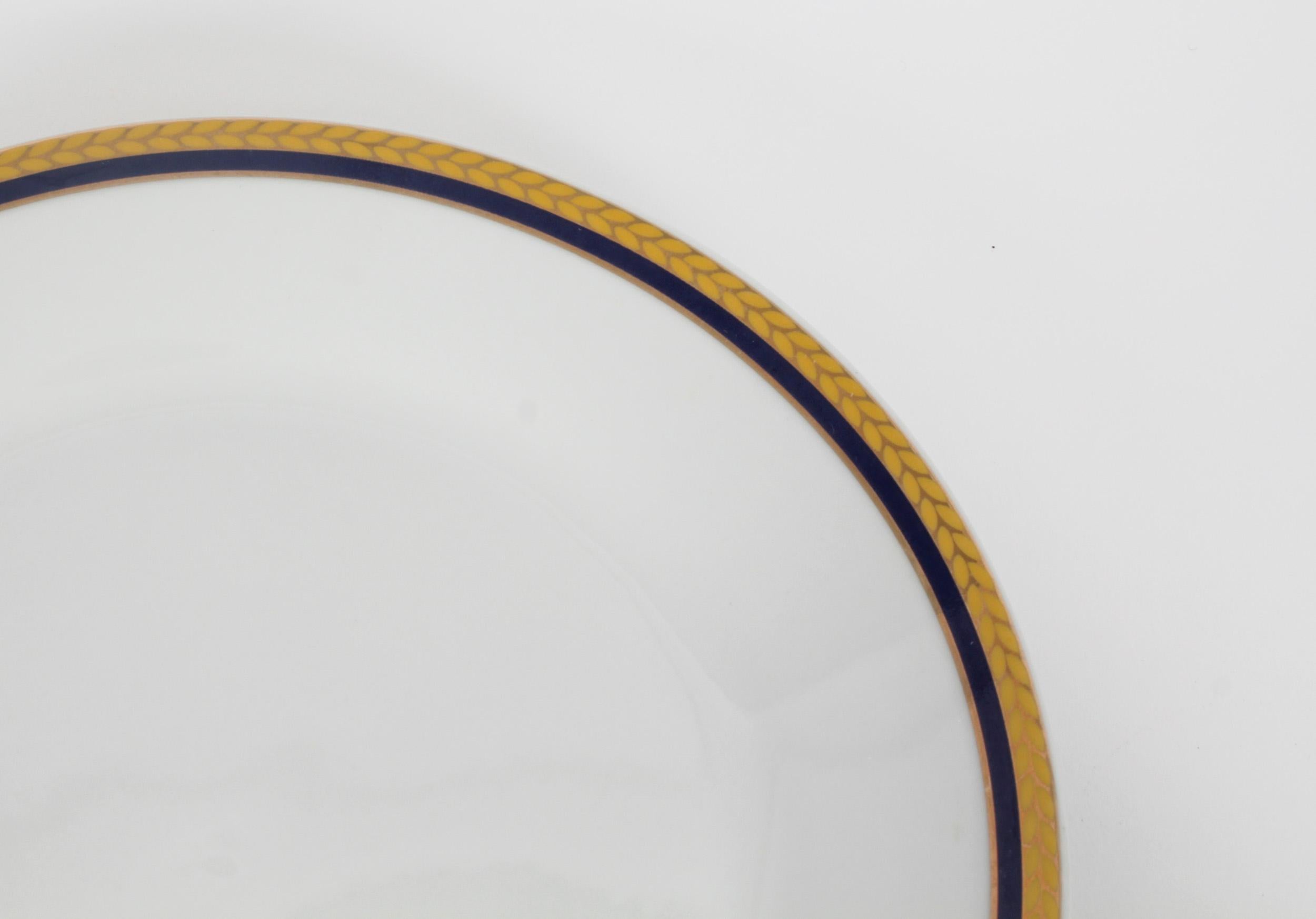 Vintage Porcelain 12 Setting 77 Piece Dinner Service, Late 20th C 1