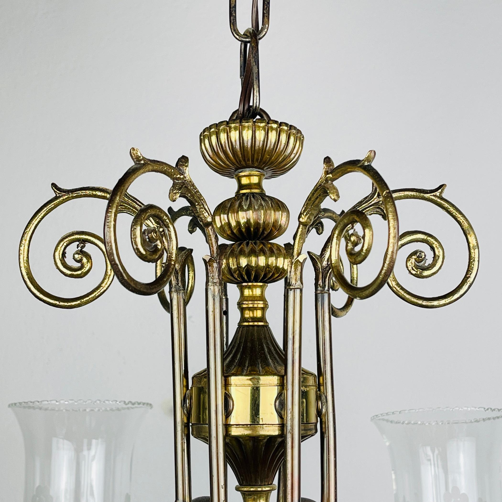Vintage porcelain and brass chandelier Italy 1930s For Sale 6