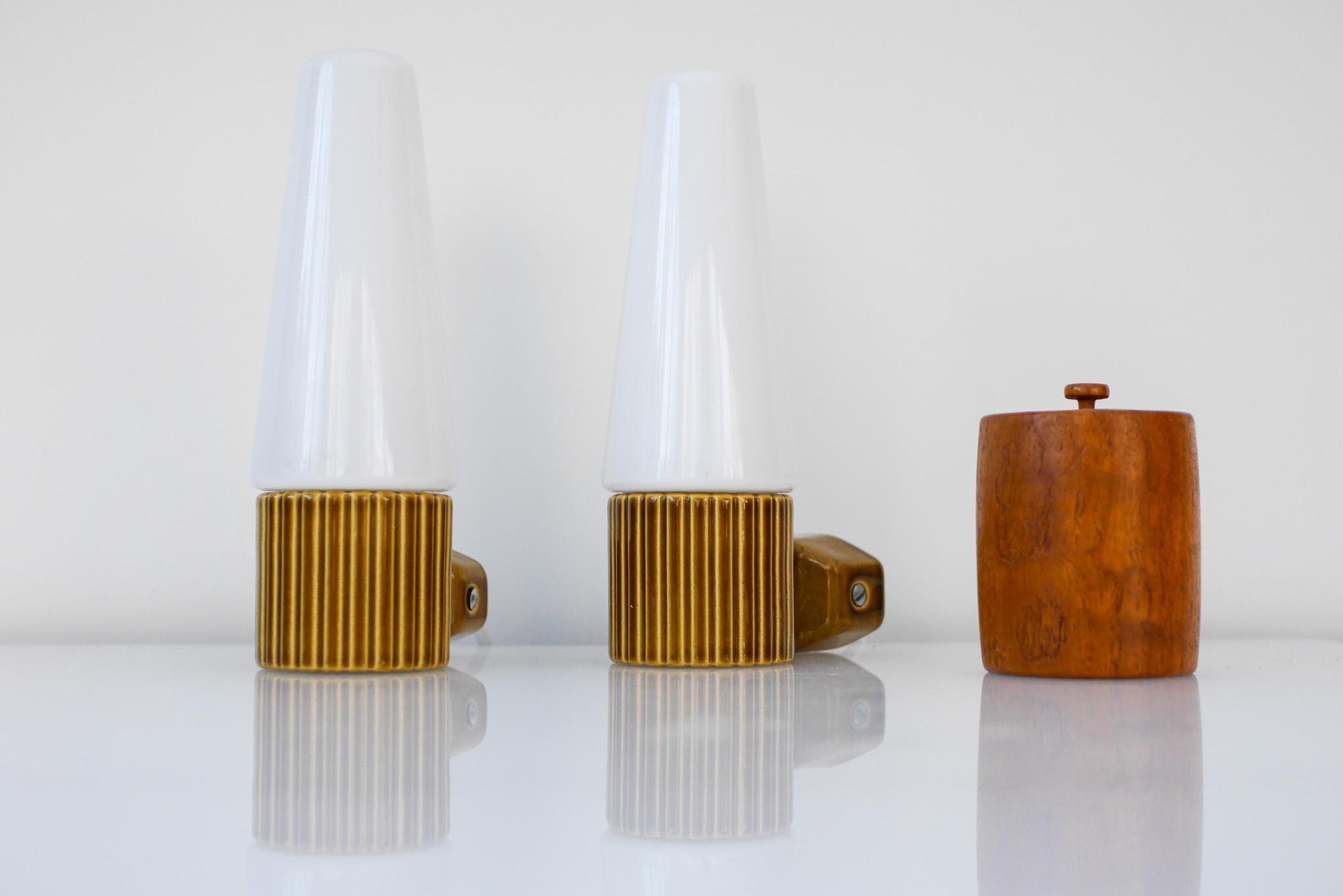Vintage Porcelain and Glass Wall Sconce by Hans-Agne Jakobsson, IFÖ Sweden, 1960 8