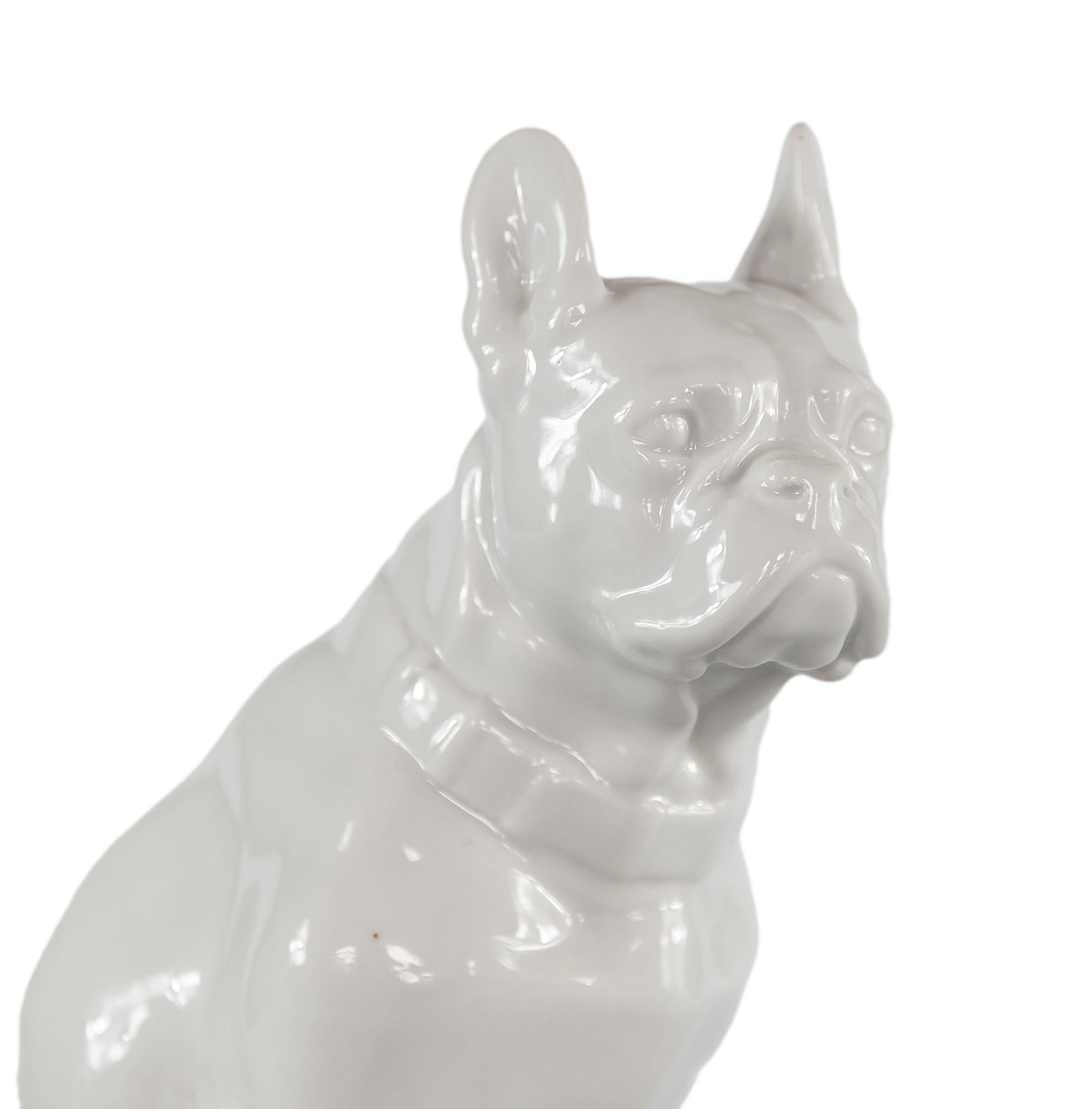 Figurine vintage en porcelaine Bulldog de l'usine de porcelaine Lomonosov LFZ Bon état - En vente à Vilnius, LT