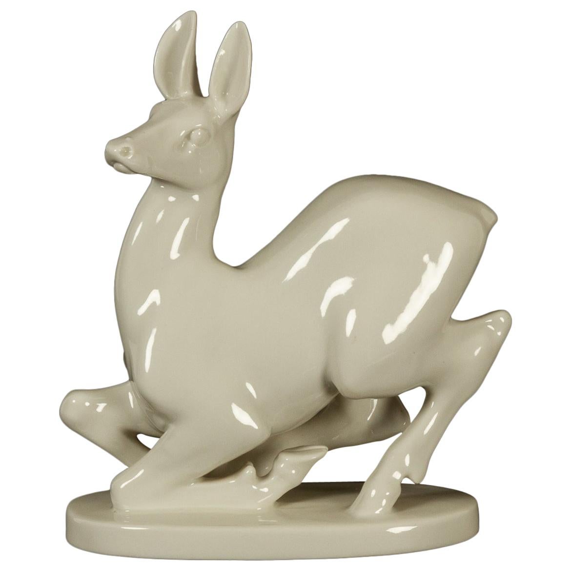 Figurine de cerf en porcelaine vintage par Lomonosov en vente