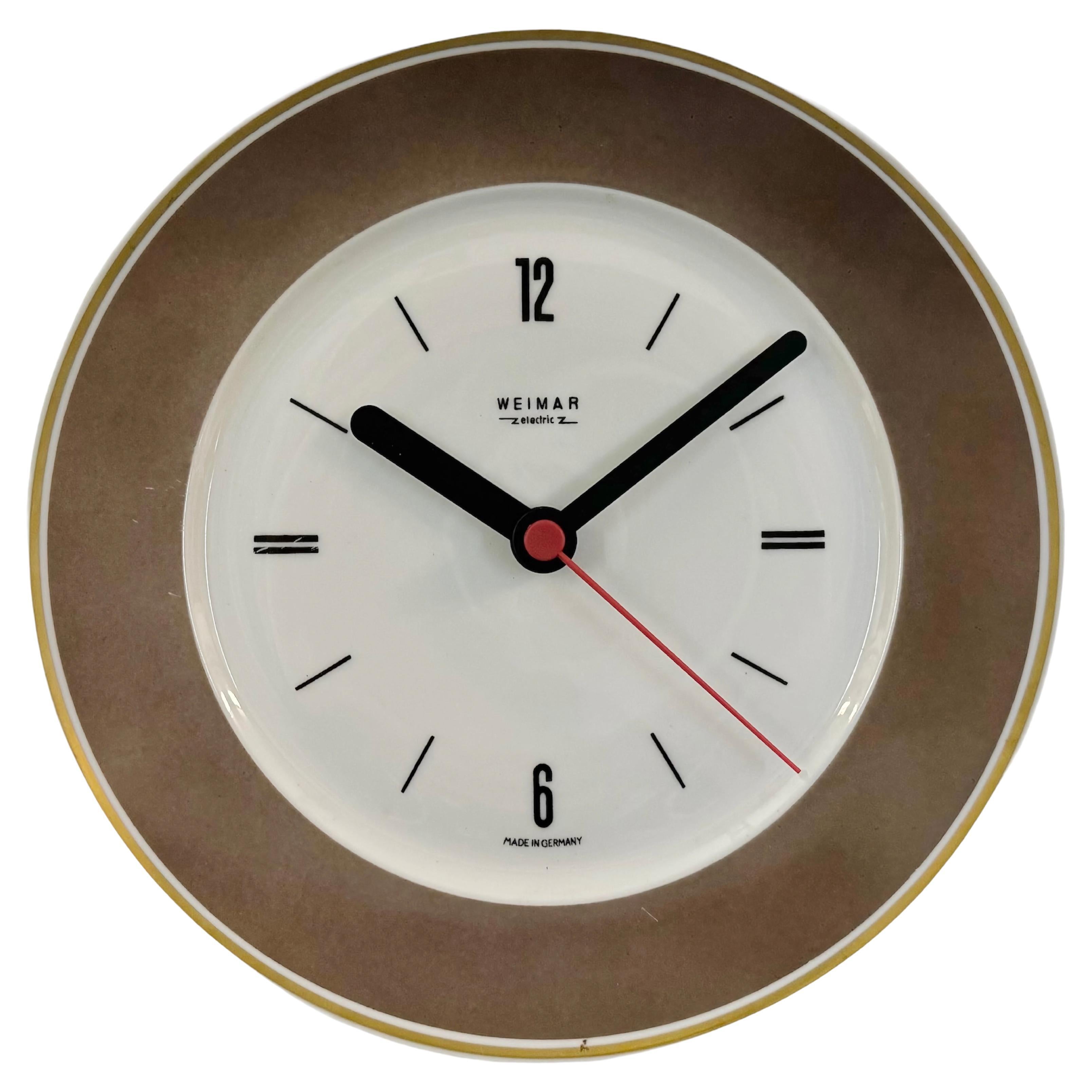 Horloge murale d'Allemagne de l'Est vintage en porcelaine de Weimar Electric, 1970