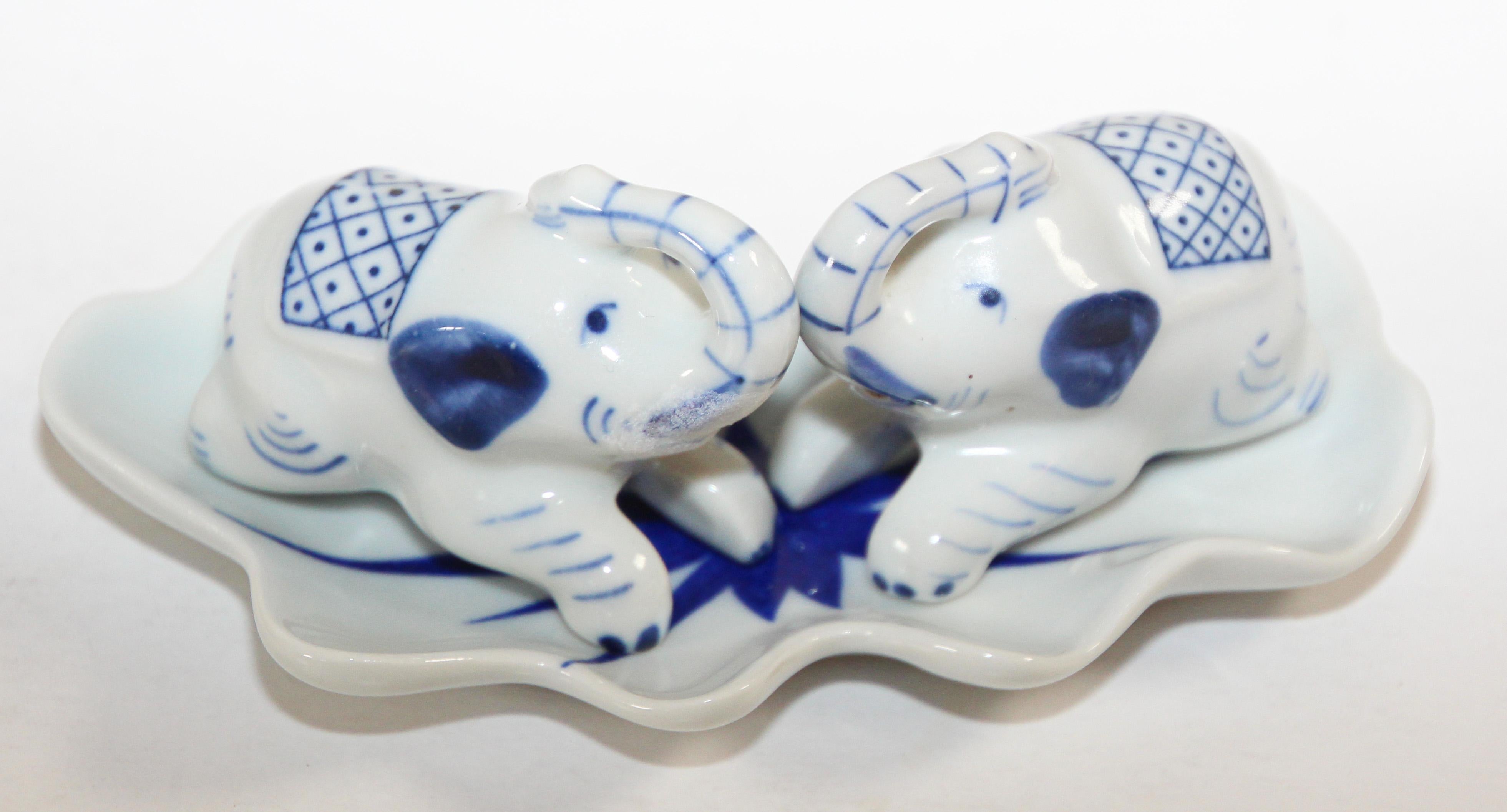 20th Century Vintage Porcelain Elephants Salt and Pepper Shakers with Tray Collectible For Sale