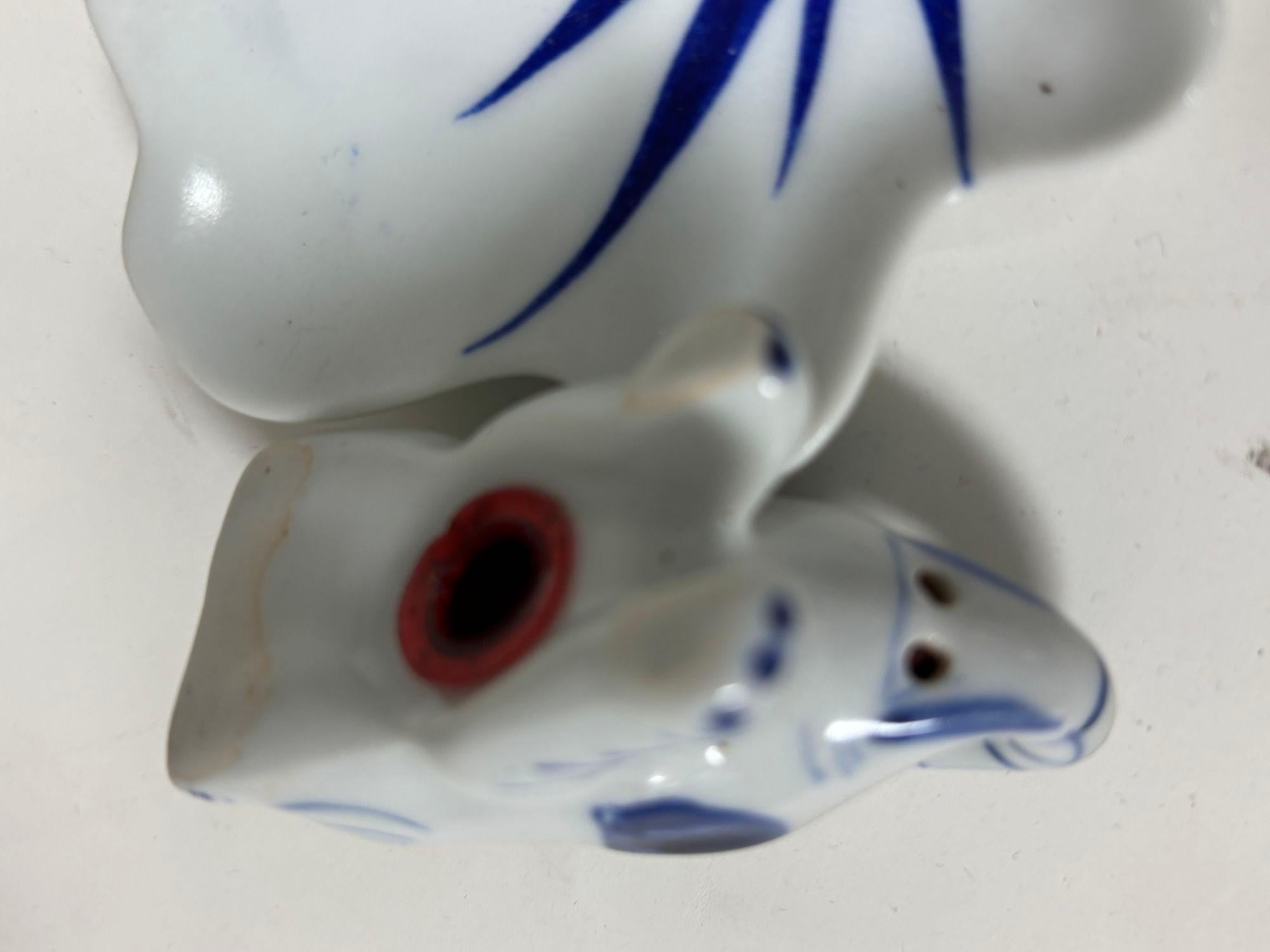 Vintage Porcelain Elephants Salt and Pepper Shakers with Tray Collectible For Sale 1