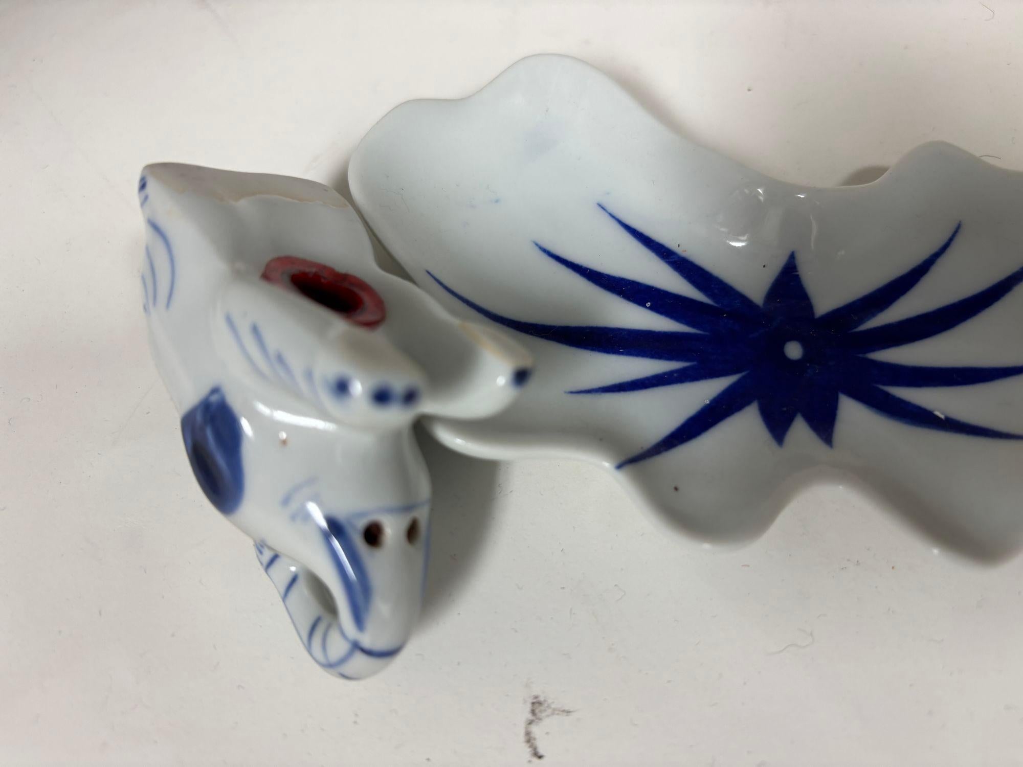 Vintage Porcelain Elephants Salt and Pepper Shakers with Tray Collectible For Sale 3