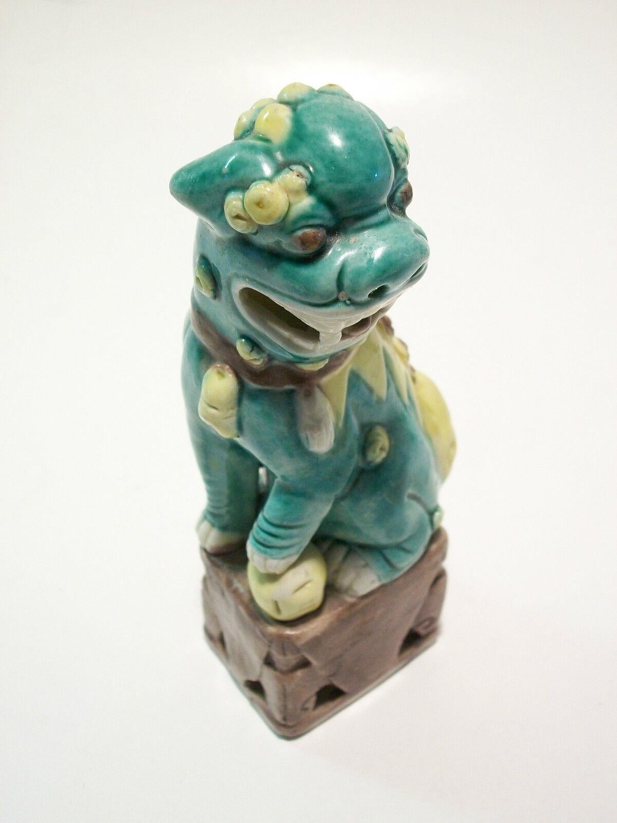 Vintage Porcelain Foo Dog - Hand Painted - Unsigned - China - Mid 20th Century For Sale 2