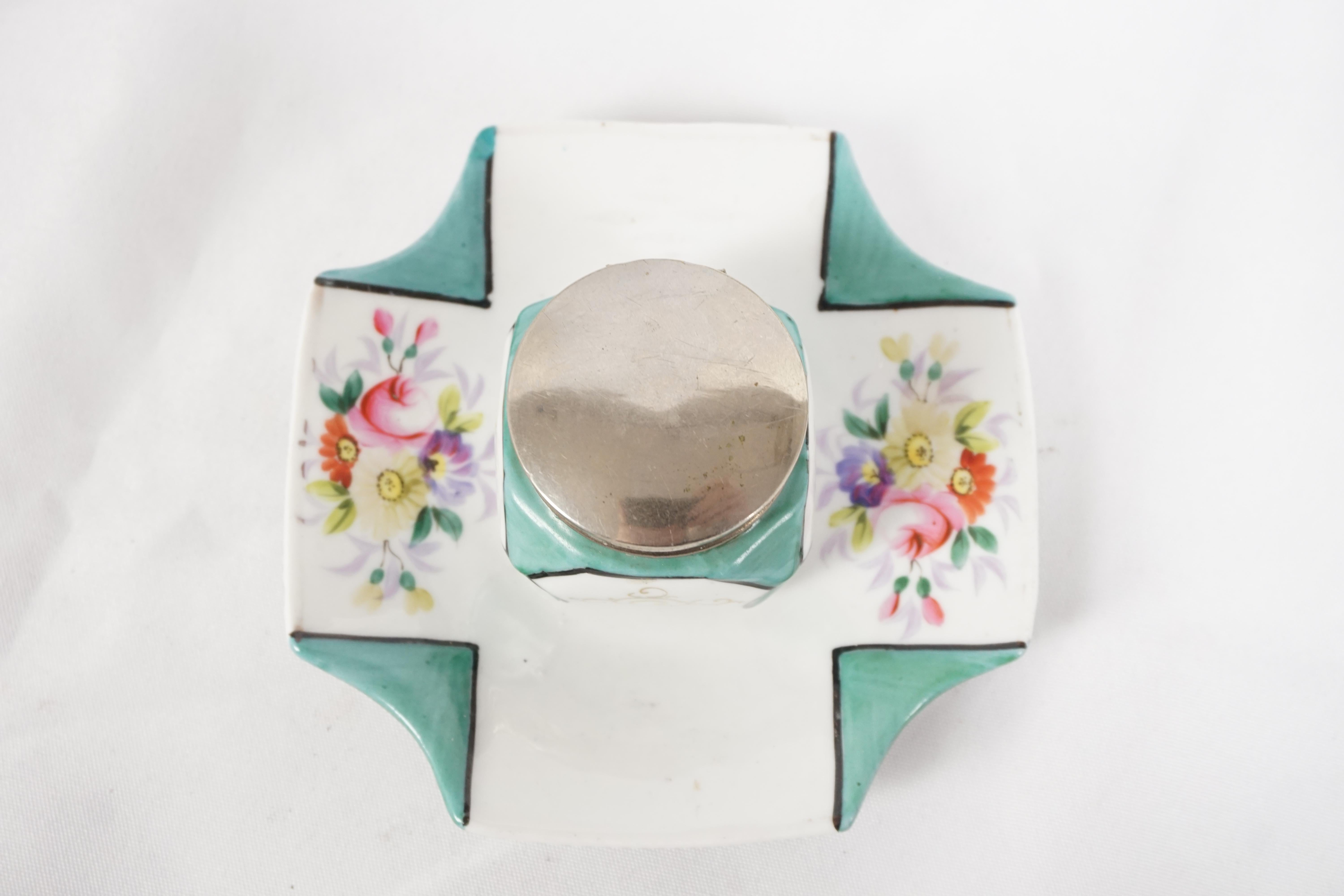 Vintage Porcelain Inkwell, Hand Painted, Scotland, 1930 In Good Condition In Vancouver, BC