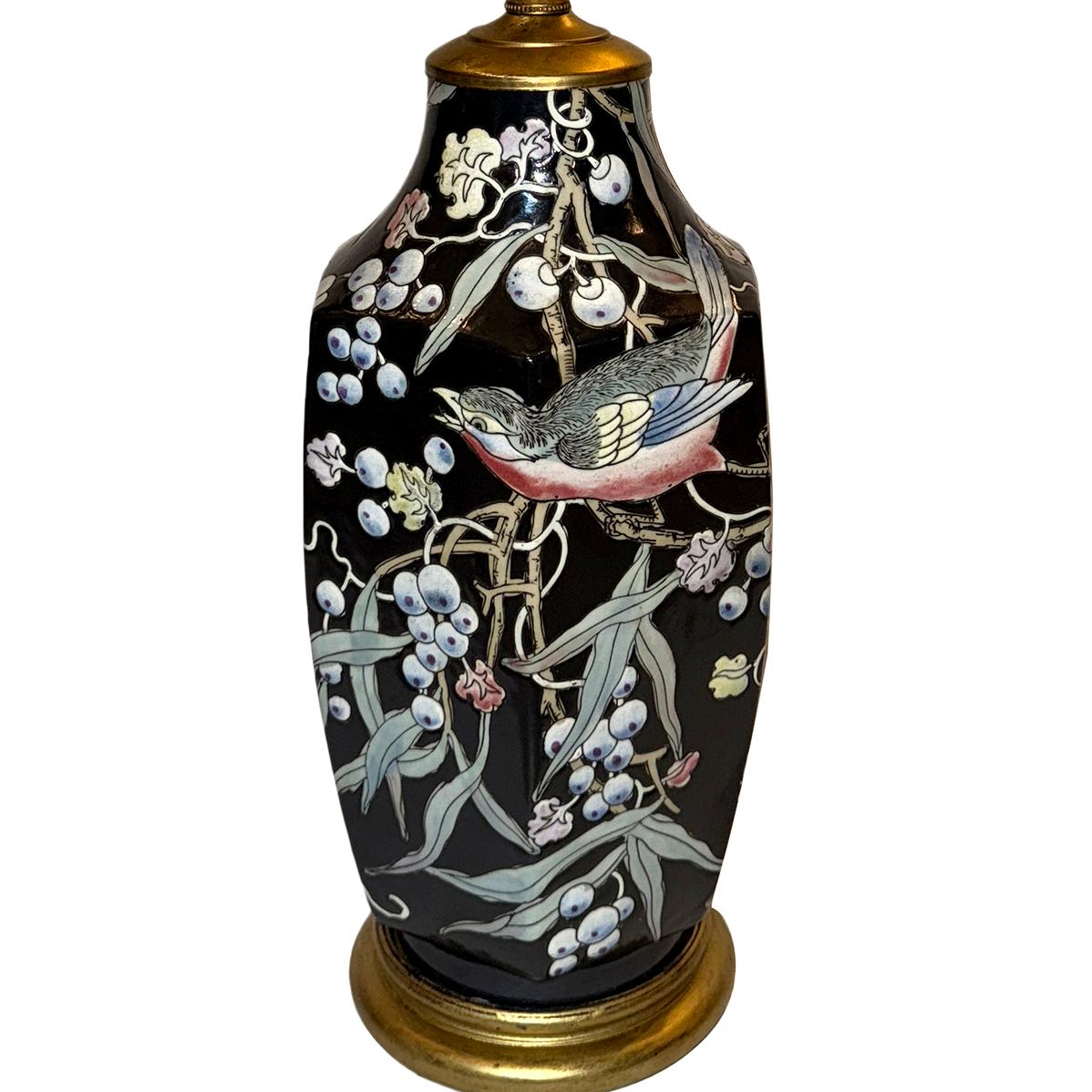 Lámpara de porcelana vintage con motivo de pájaros en Bueno estado para la venta en New York, NY