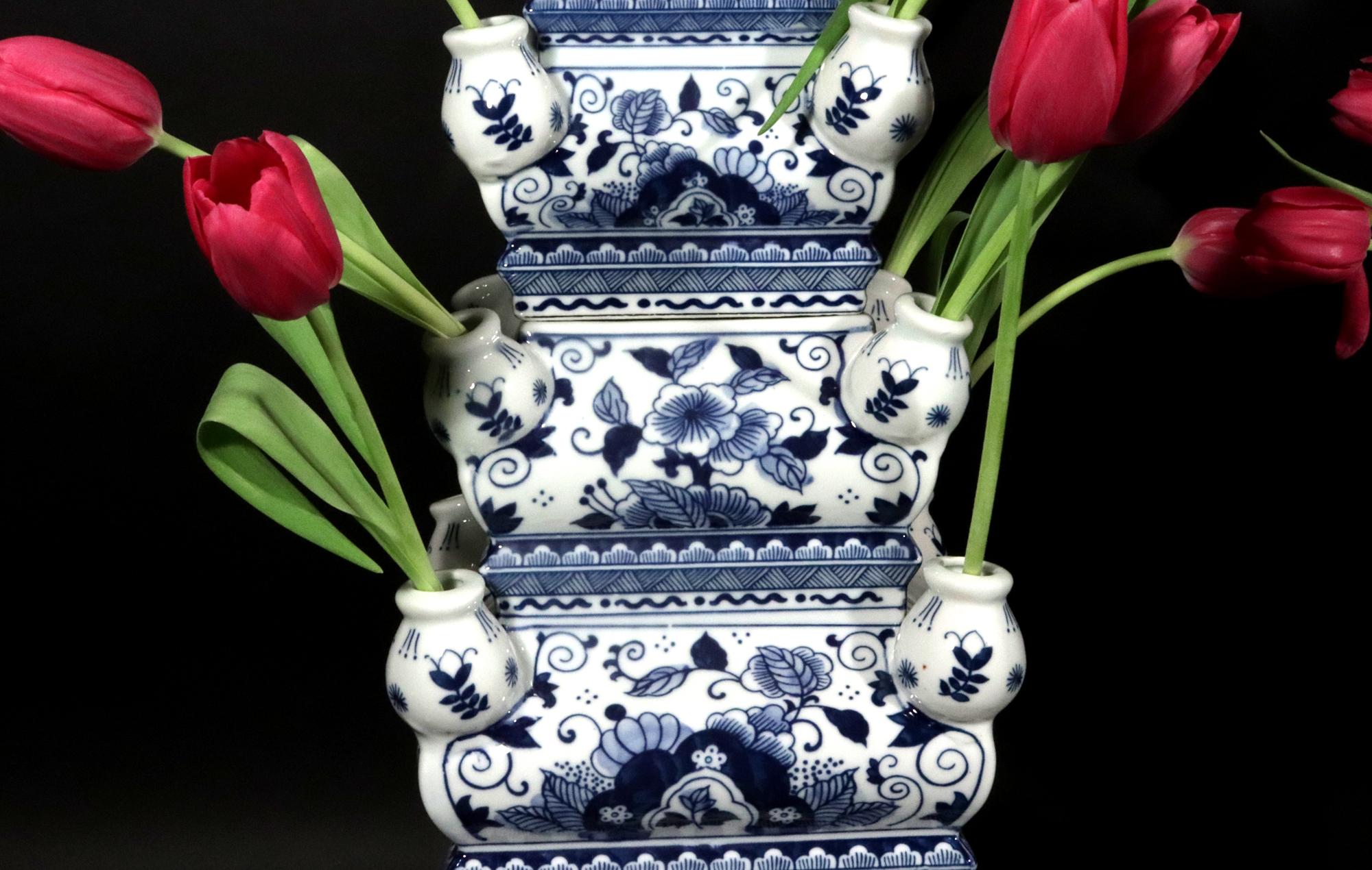 Vasi Tulipiere grandi in porcellana d'epoca blu sottosmalto, cinese in vendita 5