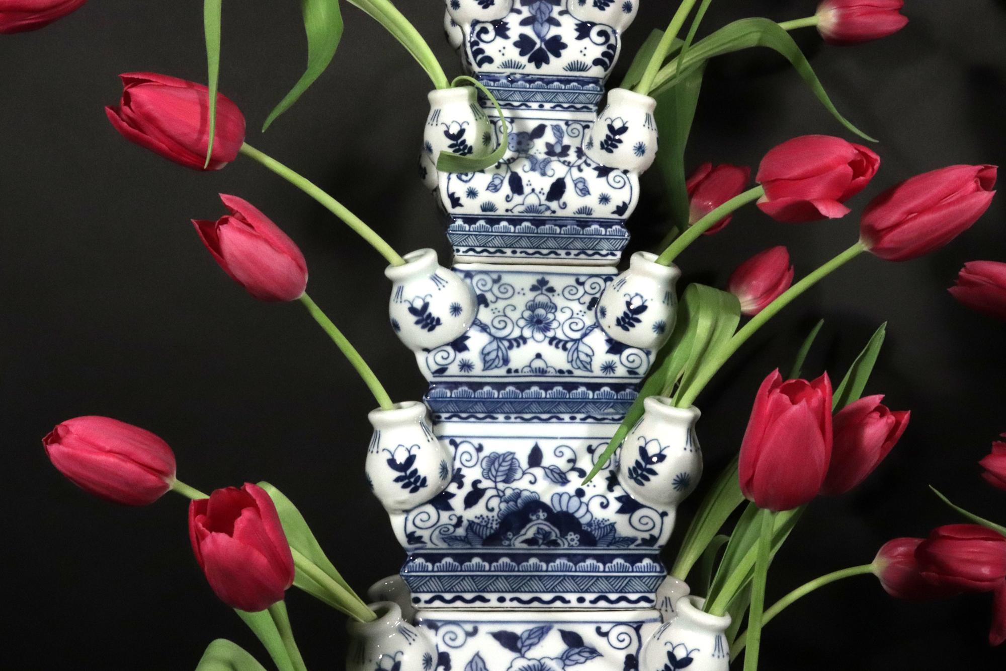 Vasi Tulipiere grandi in porcellana d'epoca blu sottosmalto, cinese in vendita 7