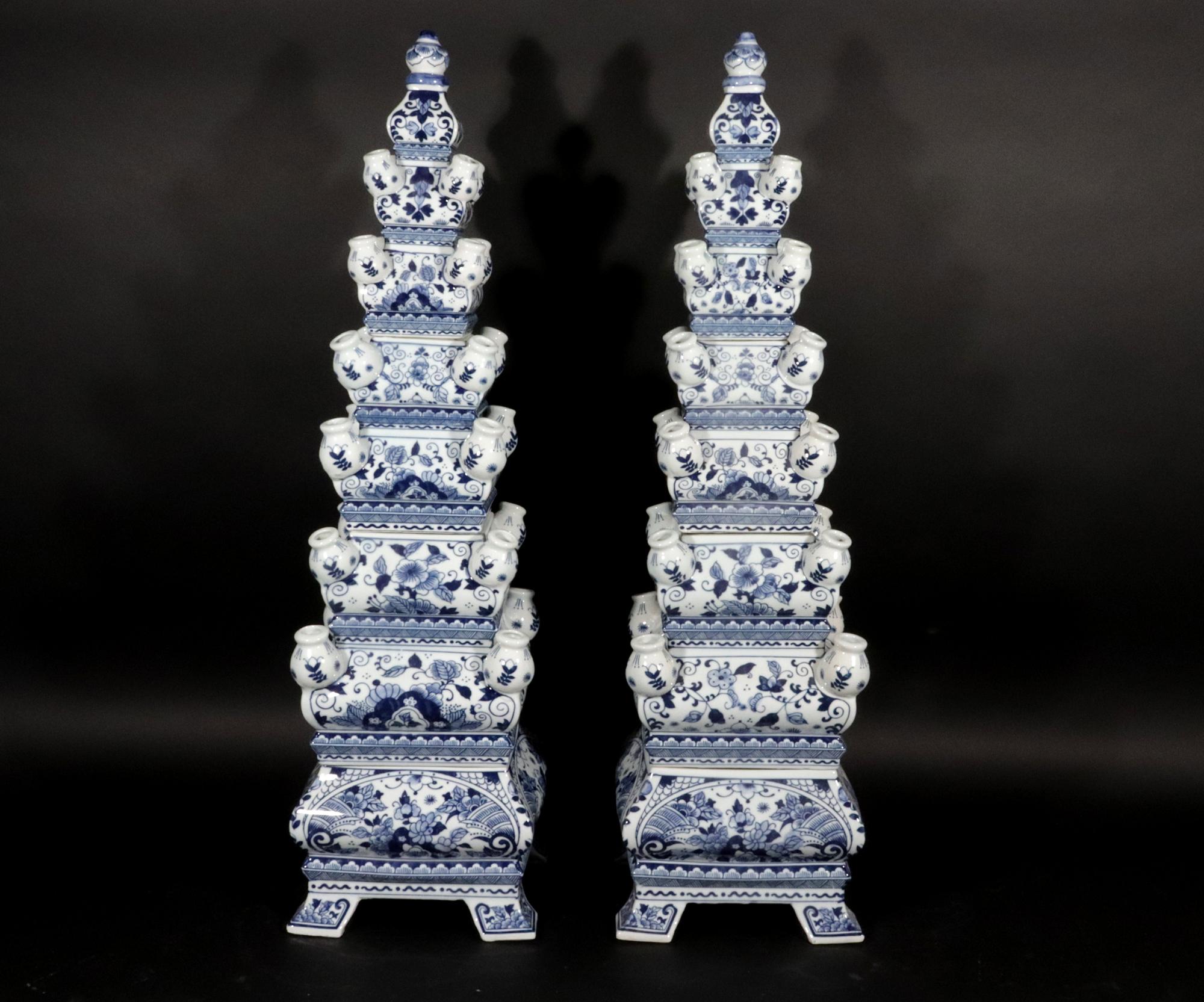 Porcellana Vasi Tulipiere grandi in porcellana d'epoca blu sottosmalto, cinese in vendita