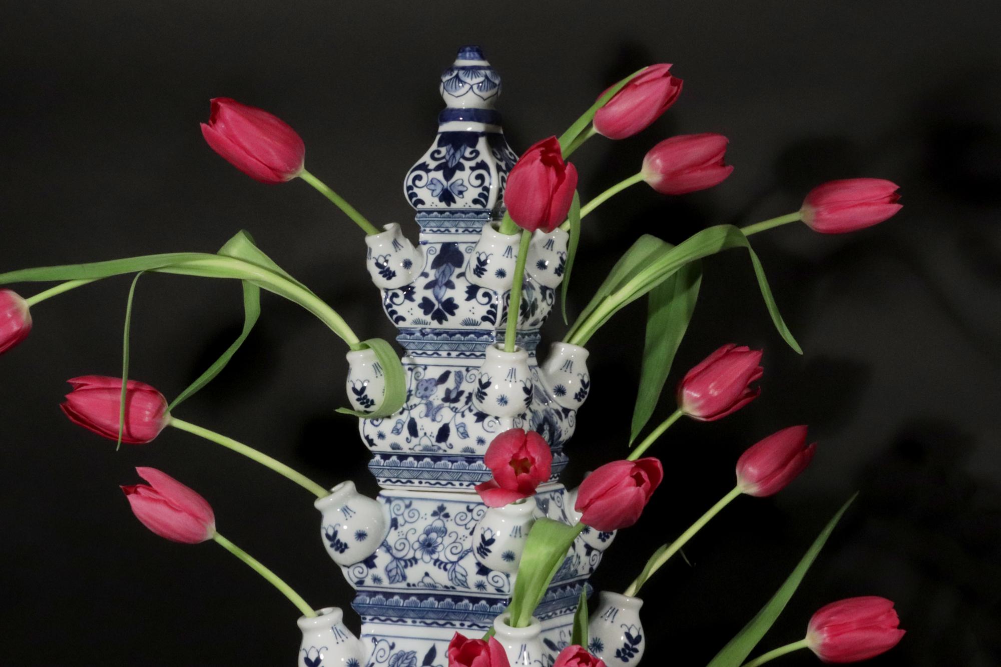 Vasi Tulipiere grandi in porcellana d'epoca blu sottosmalto, cinese in vendita 2
