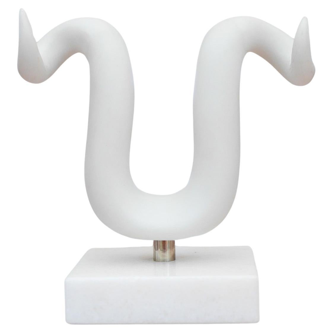 Sculpture vintage en porcelaine et marbre en forme de Horn par Jonathan Adler