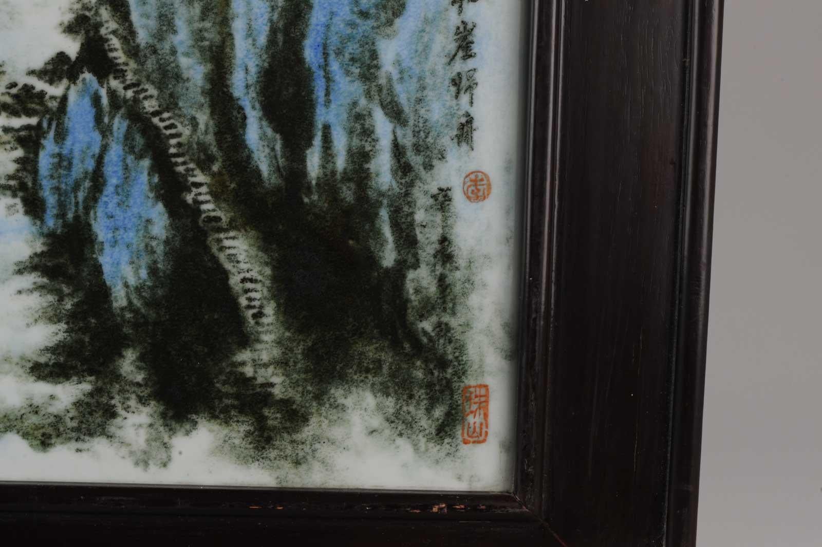 Plaque en porcelaine vintage avec cadre en bois - Paysage de montagne Fu Jun. Marqué, Chine en vente 3