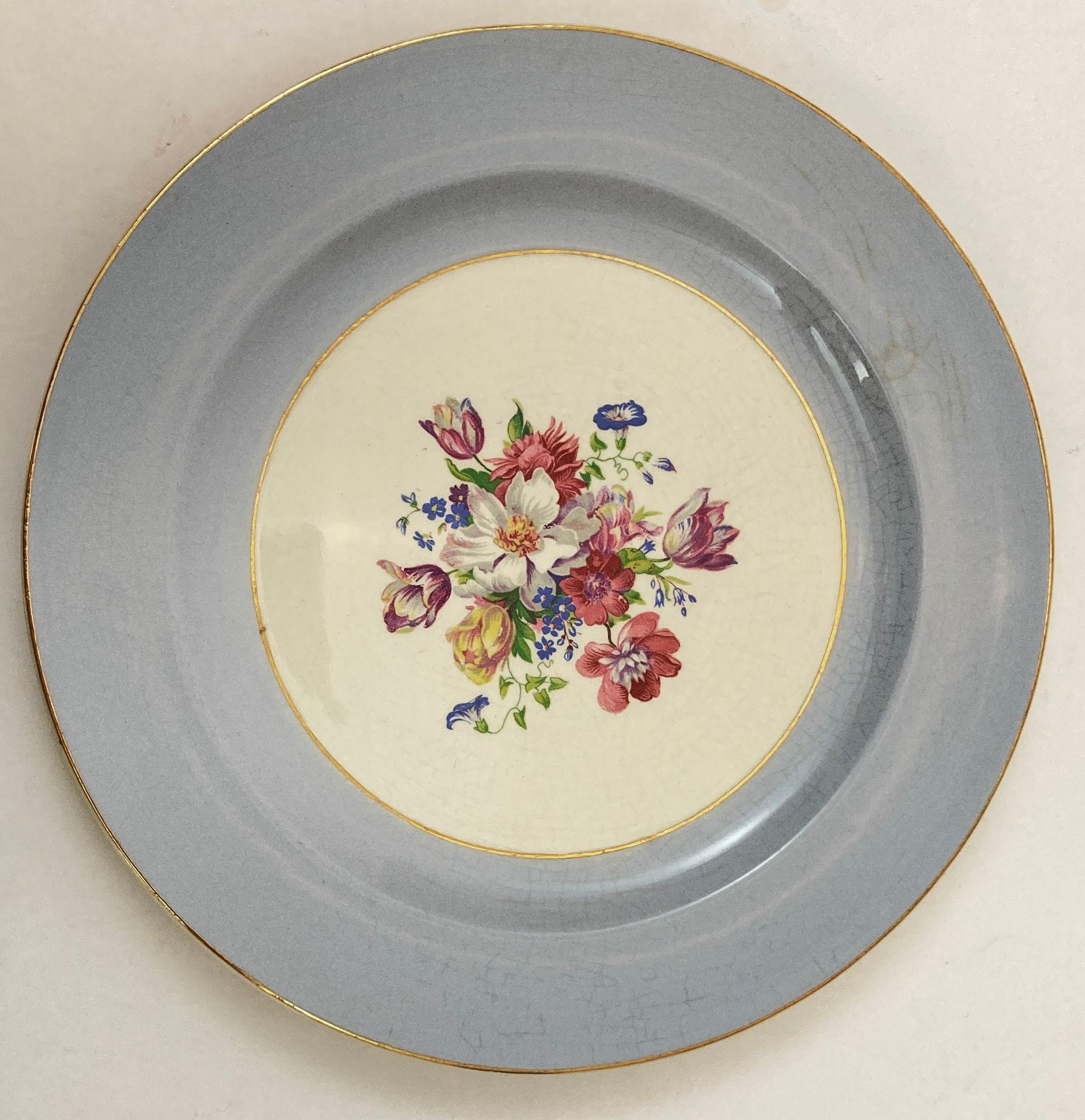 Vintage-Porzellanteller The French Saxon China C0 22K. Gold Hergestellt in den USA 1940er Jahre (Amerikanische Klassik) im Angebot