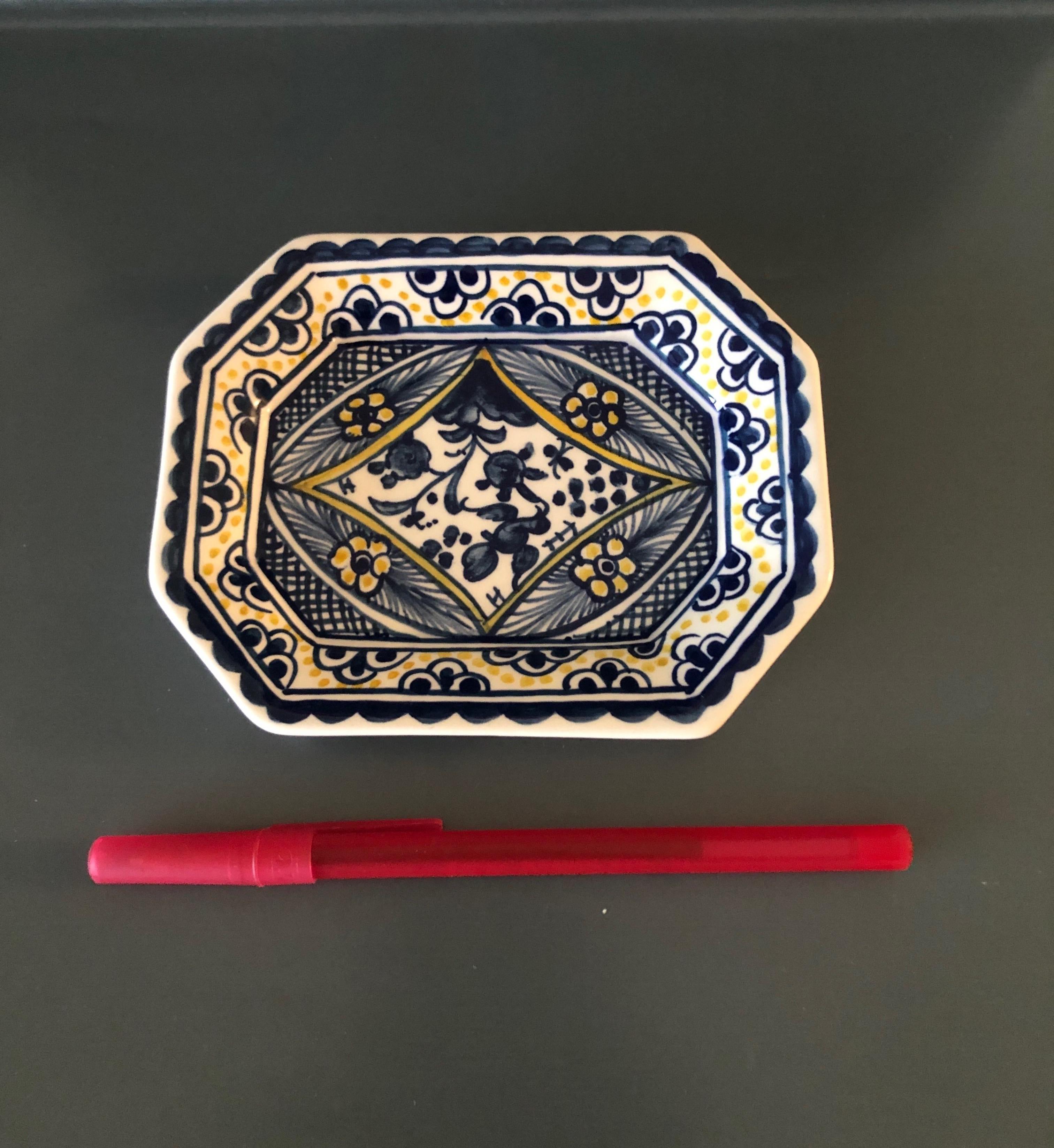 Portugais Vieux plat à bijoux portugais en porcelaine