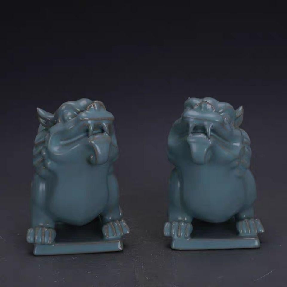 19th Century 19cm Vintage Porcelain Ru Kiln Celadon Asian Lions Sculptures Pair For Sale