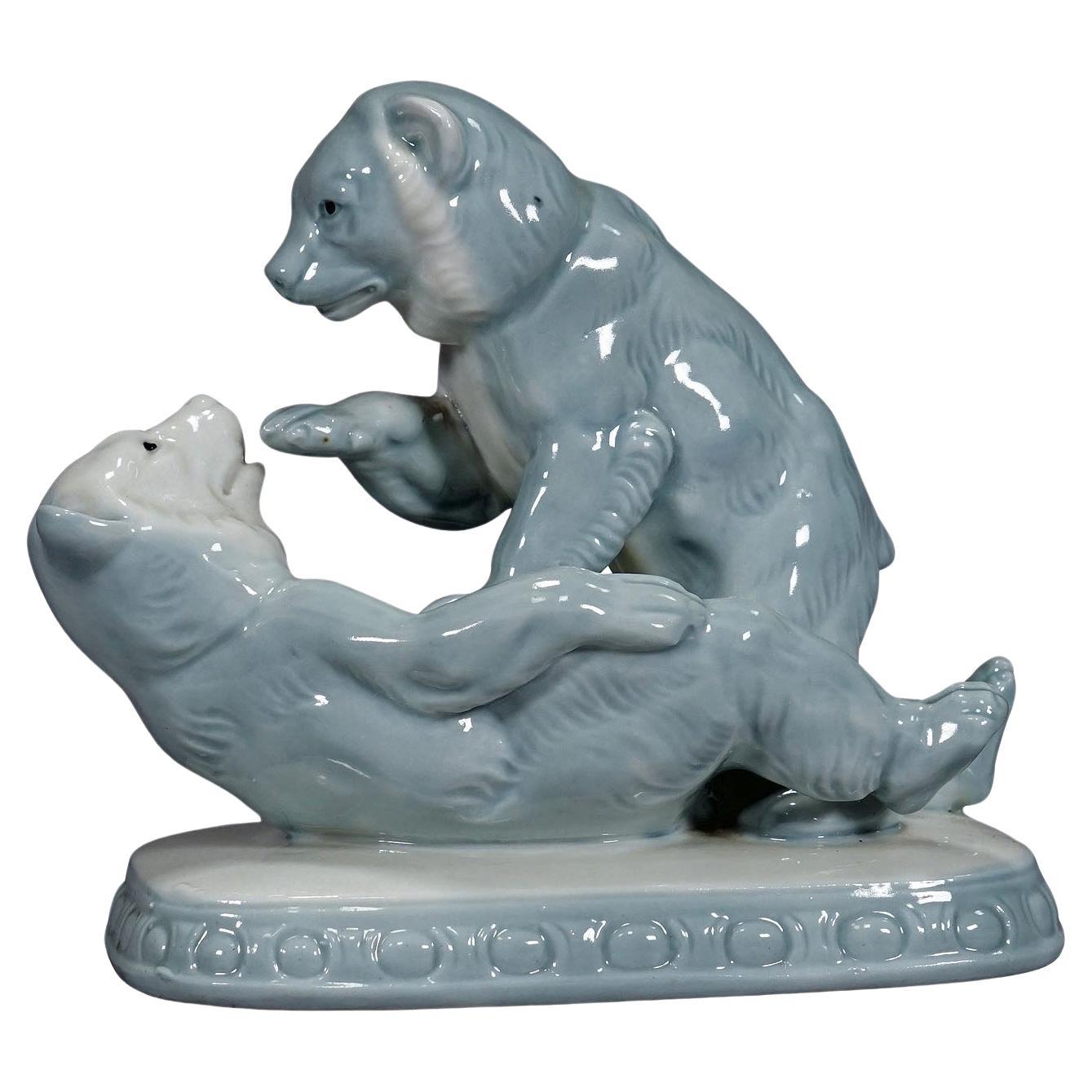 Estatua vintage de porcelana con osos jugando, Alemania, ca. 1950