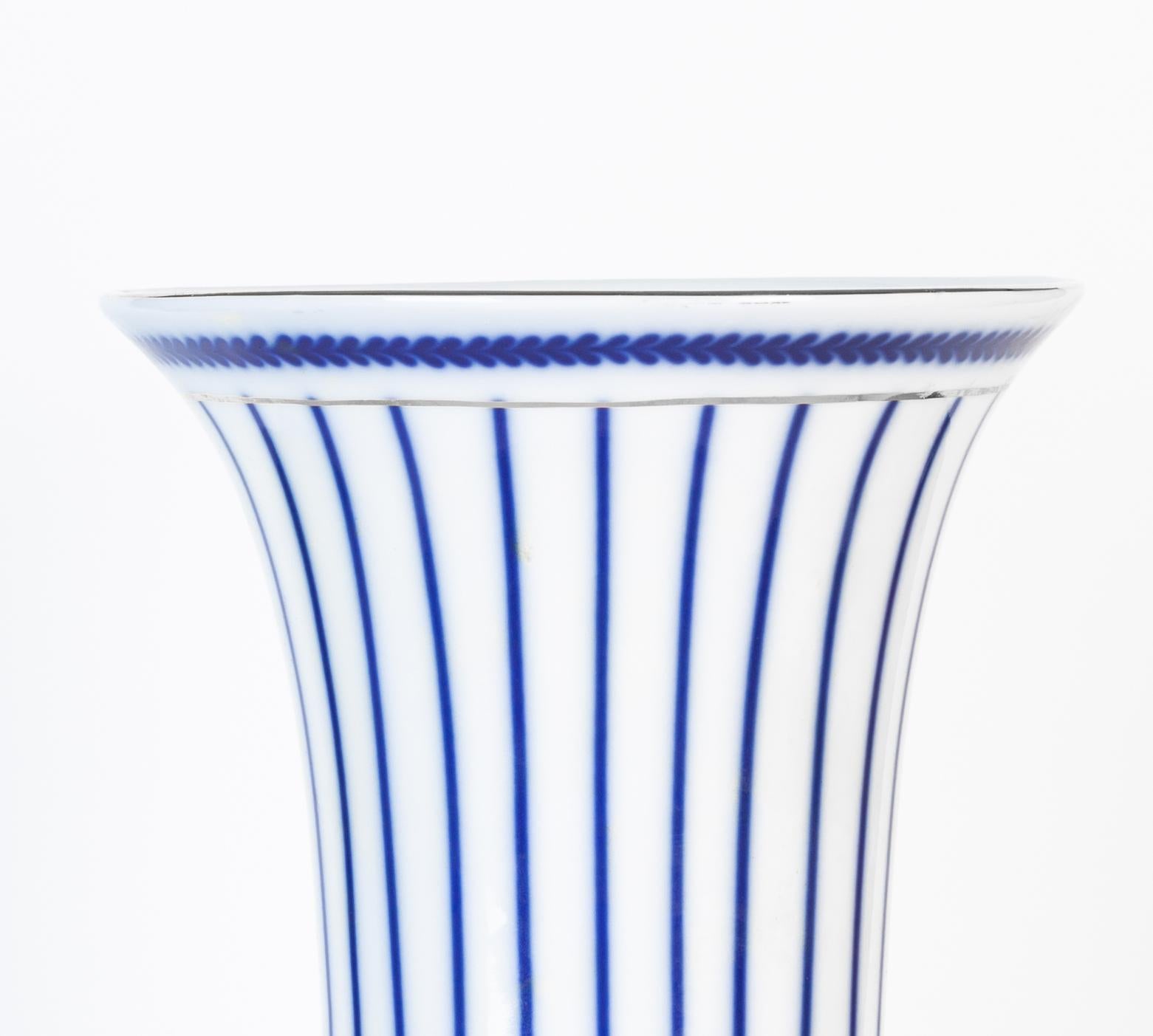 Vintage Porcelain Striped Vase by Royal Bonn, Early 1900 In Good Condition In Roma, IT