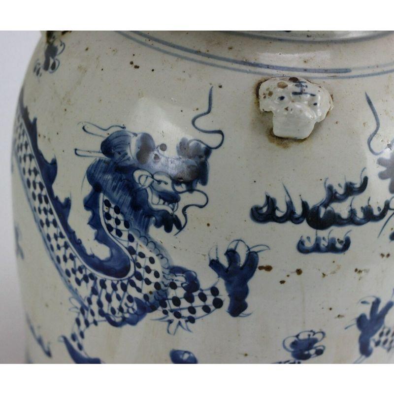 Vintage Porcelain Temple Jar Dragon Motif, Small In Distressed Condition For Sale In Carson, CA
